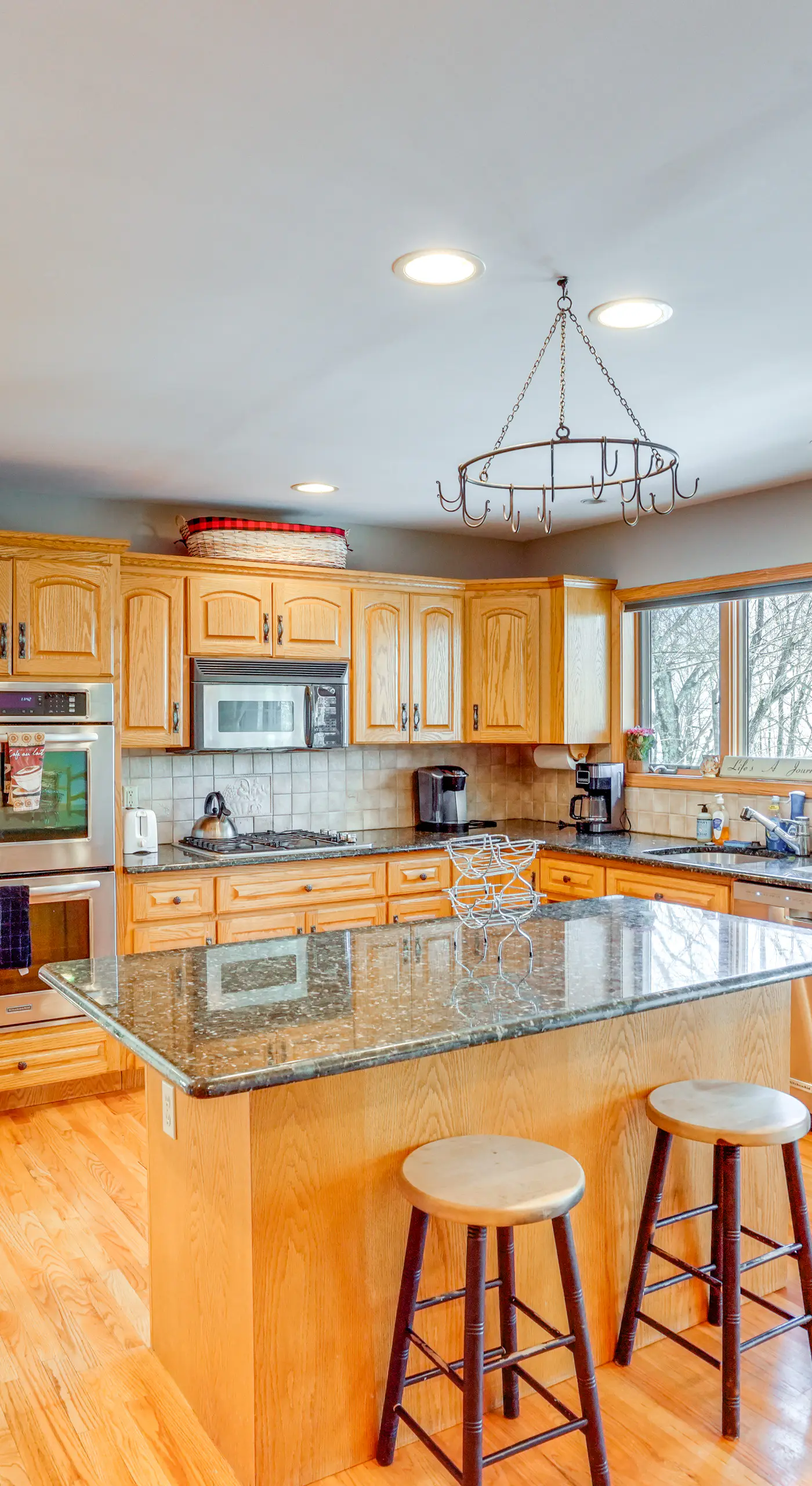 < 1 Mi to Hunter Mtn: Spacious Home w/ Hot Tub!
