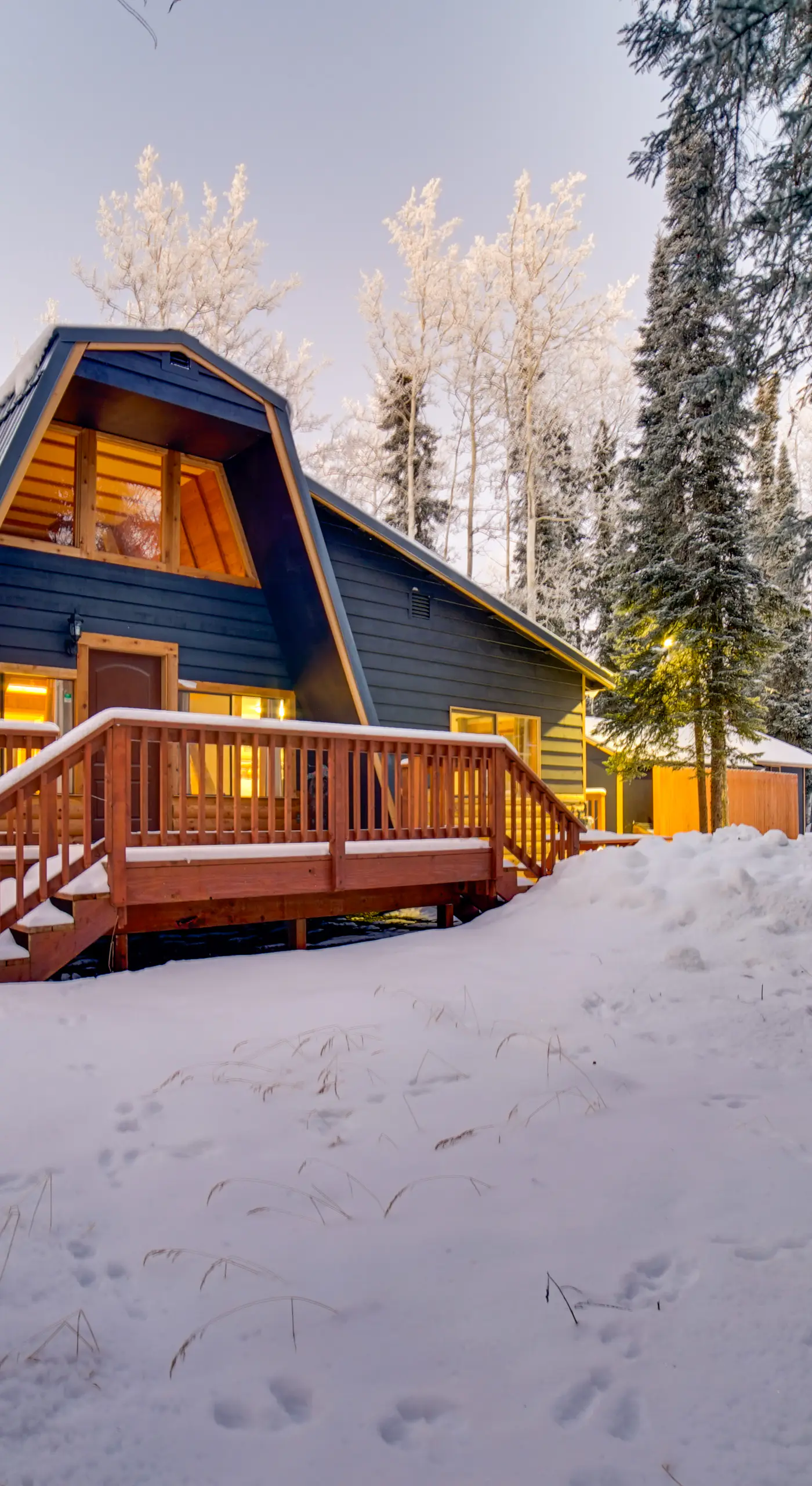 Studio Steps to Kenai River w/ Fire Pit!