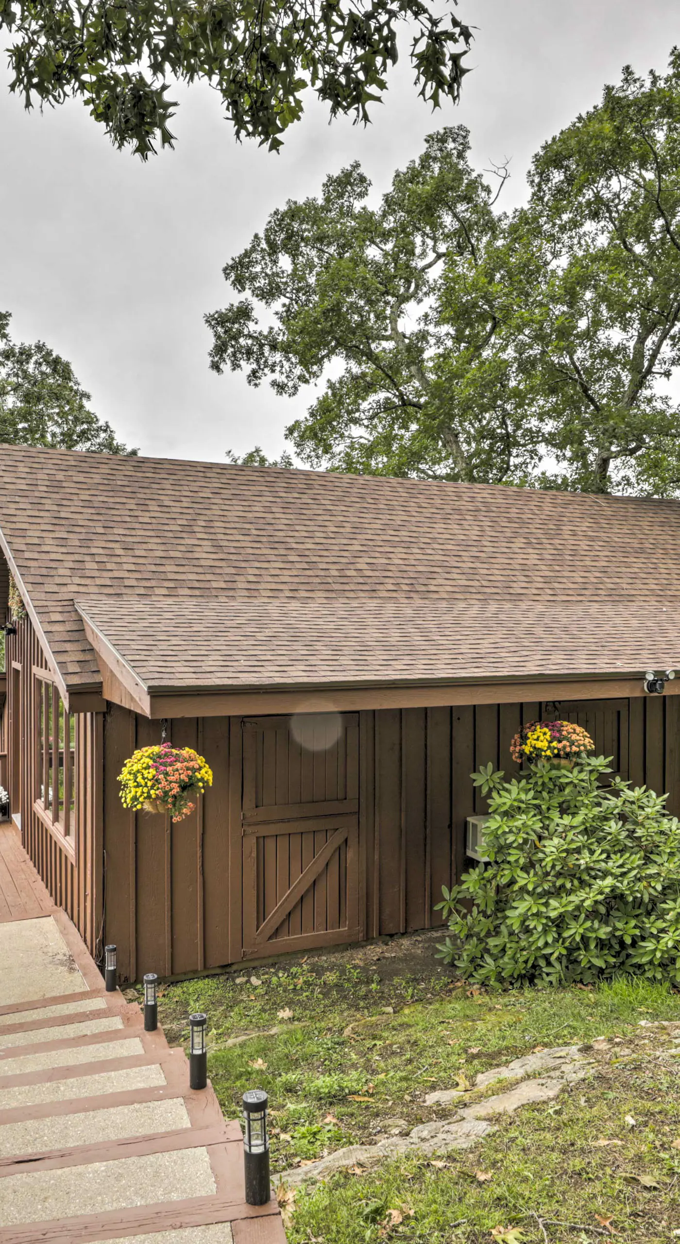 Private Guest House w/ Deck + Spectacular Views!