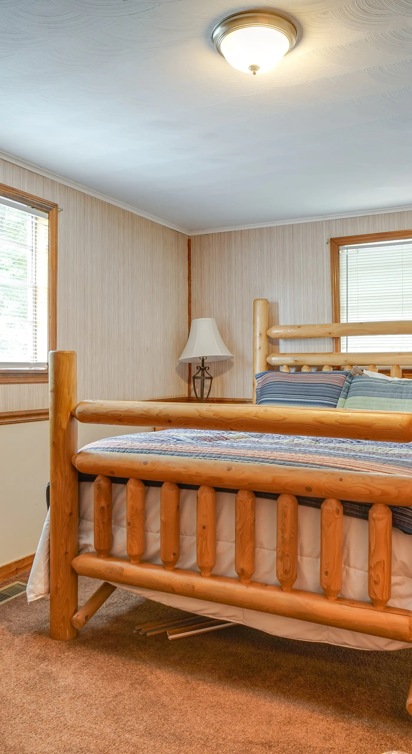 Dandridge Cabin in Inspiration Cove w/ Lake Access