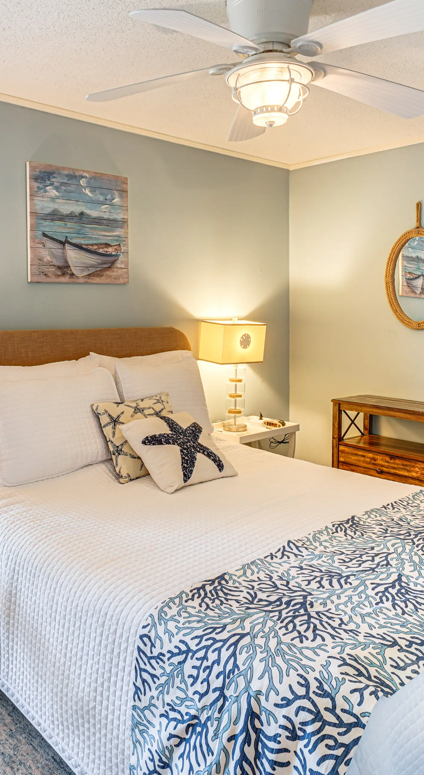 Golfer's Getaway! Modern Diamondhead Condo