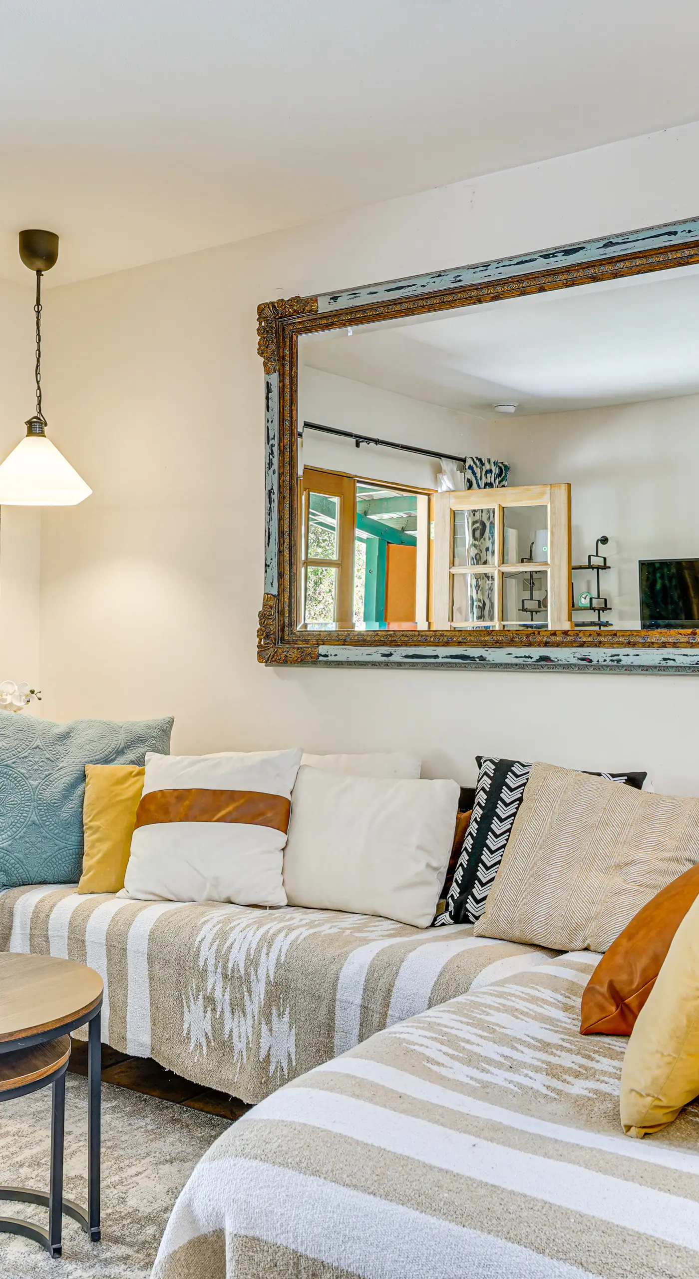 Vibrant 'Casa Paloma' w/ Patio - Near Vineyards!