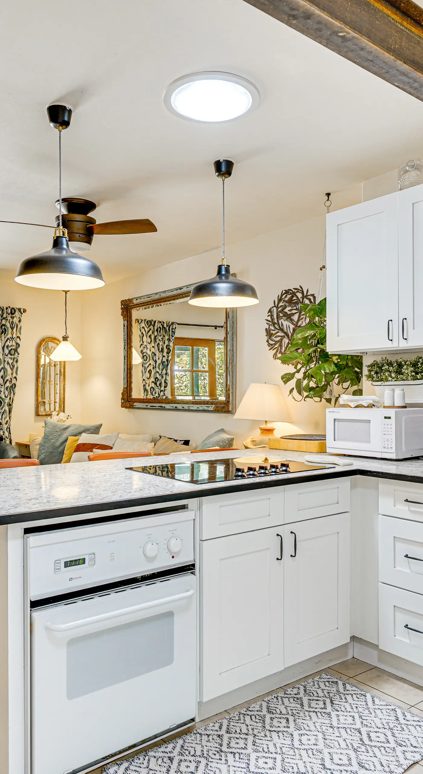 Vibrant 'Casa Paloma' w/ Patio - Near Vineyards!