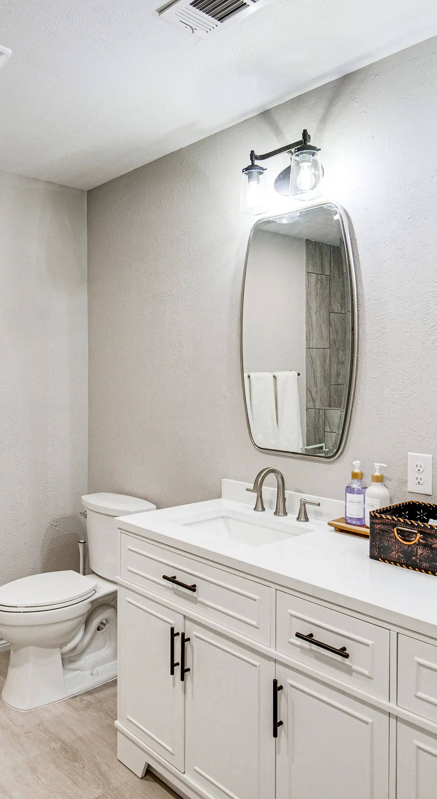 Walk to Lewisville Lake: Dog-Friendly Texas Home