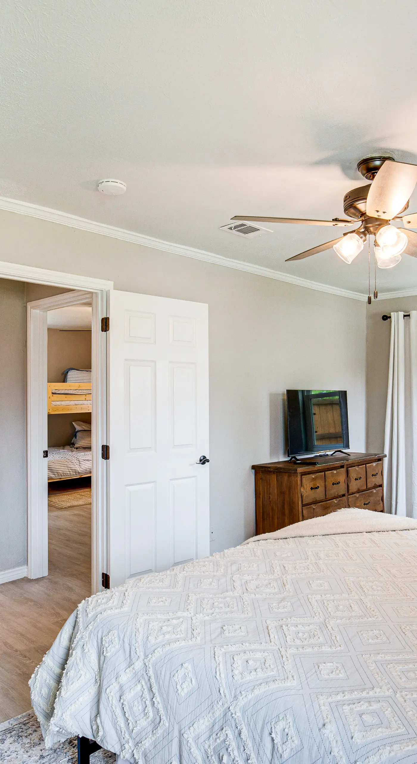 Walk to Lewisville Lake: Dog-Friendly Texas Home