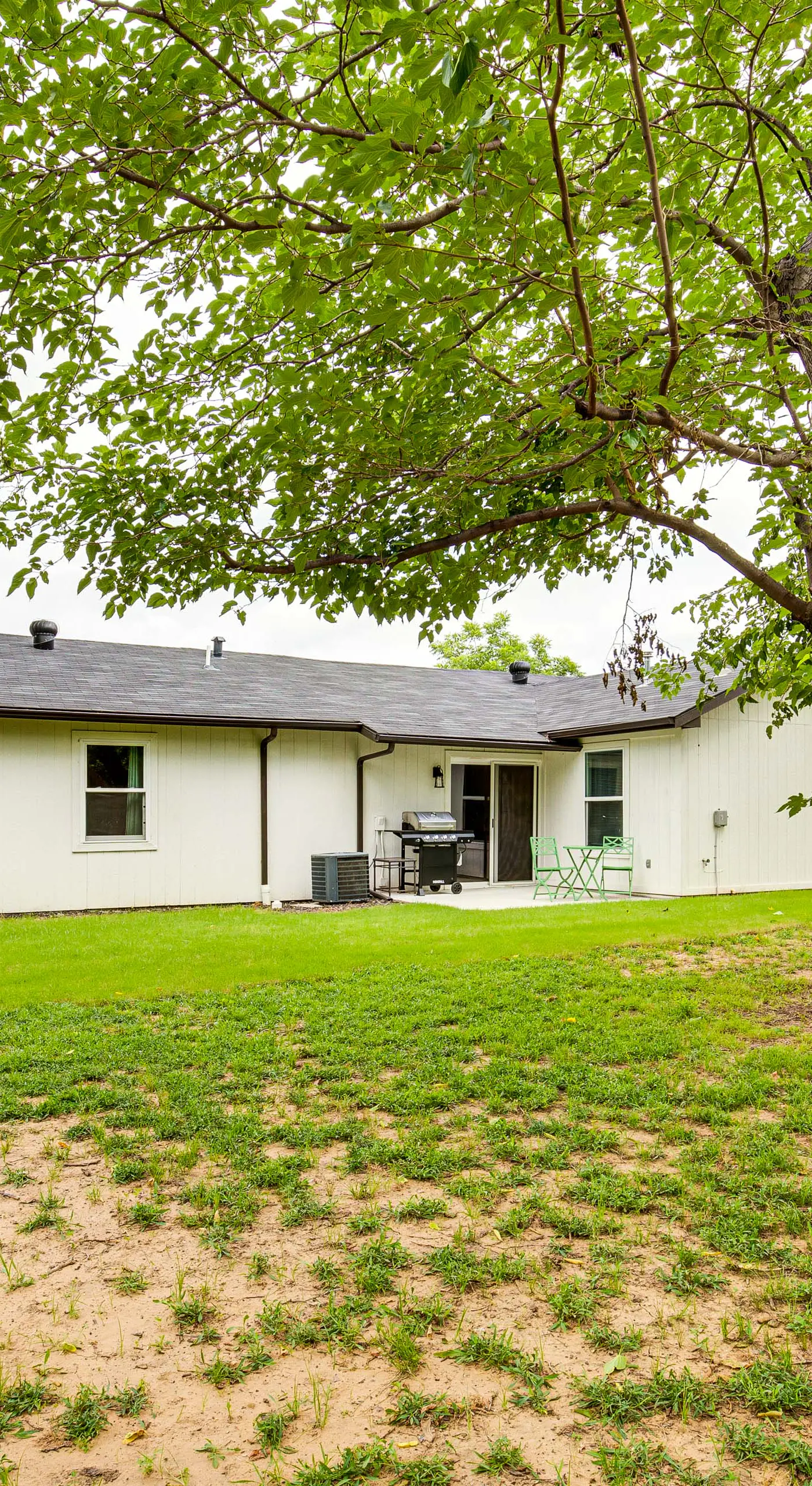 Walk to Lewisville Lake: Dog-Friendly Texas Home