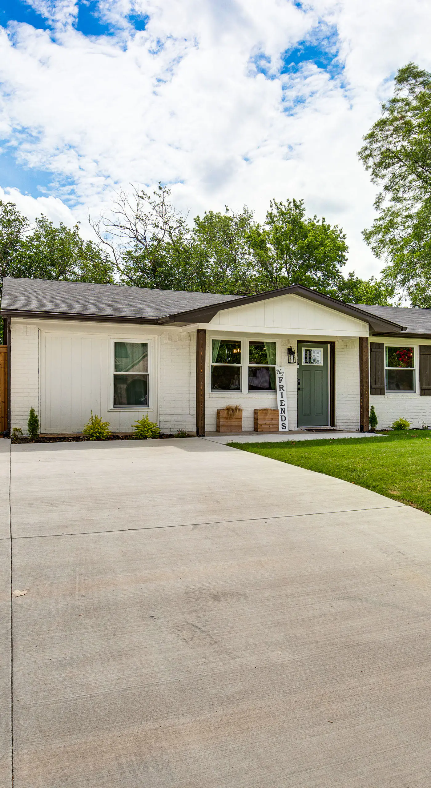 Walk to Lewisville Lake: Dog-Friendly Texas Home