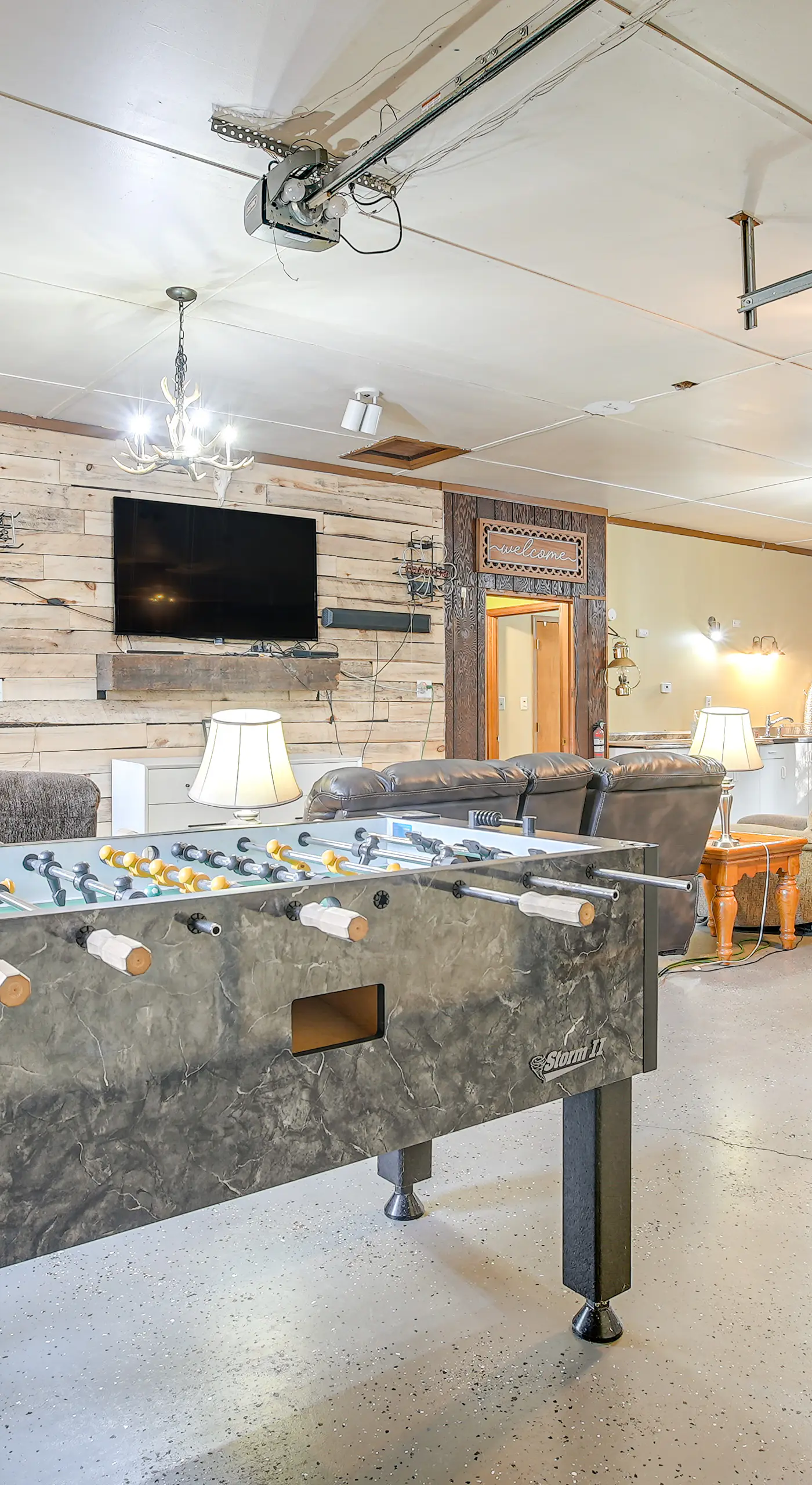 Quaint Zanesville Home w/ Game Room & Yard!