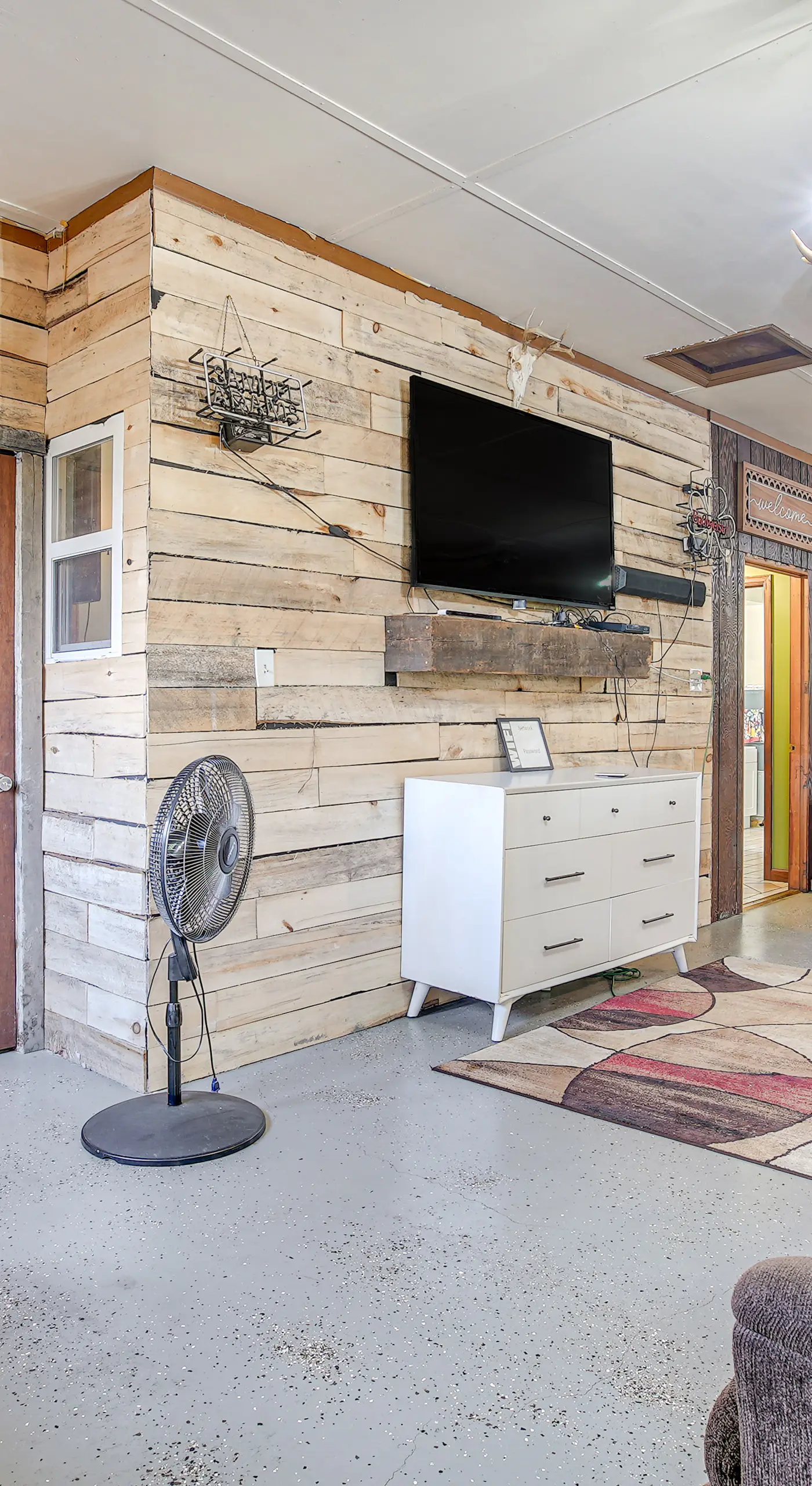 Quaint Zanesville Home w/ Game Room & Yard!