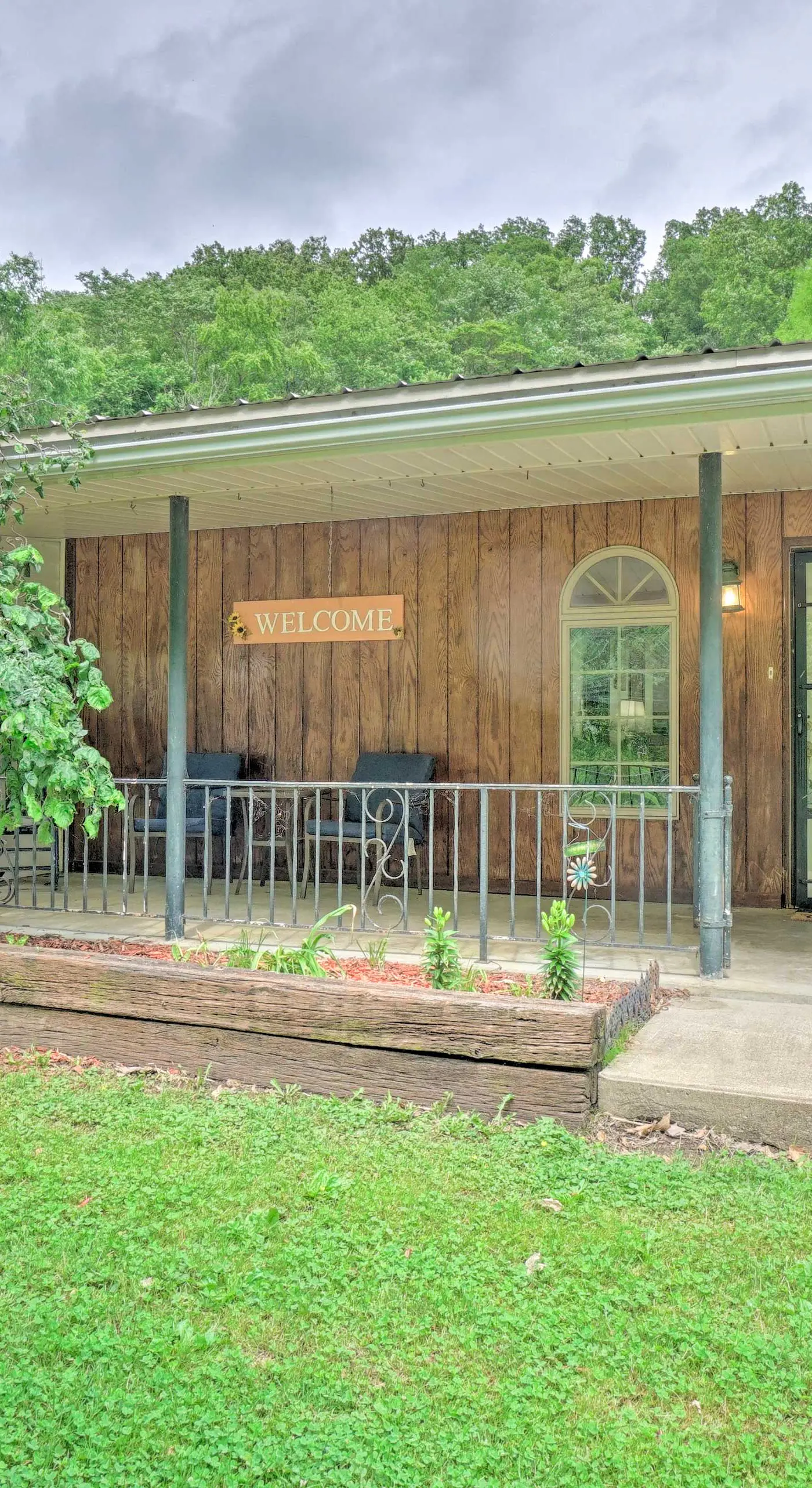 Quaint Zanesville Home w/ Game Room & Yard!