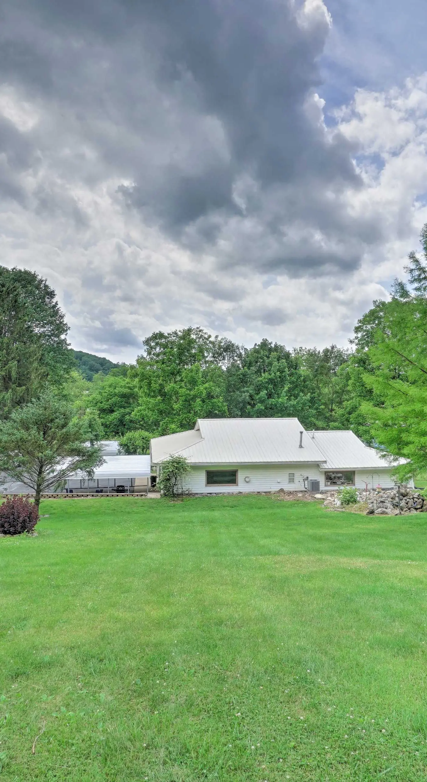 Quaint Zanesville Home w/ Game Room & Yard!