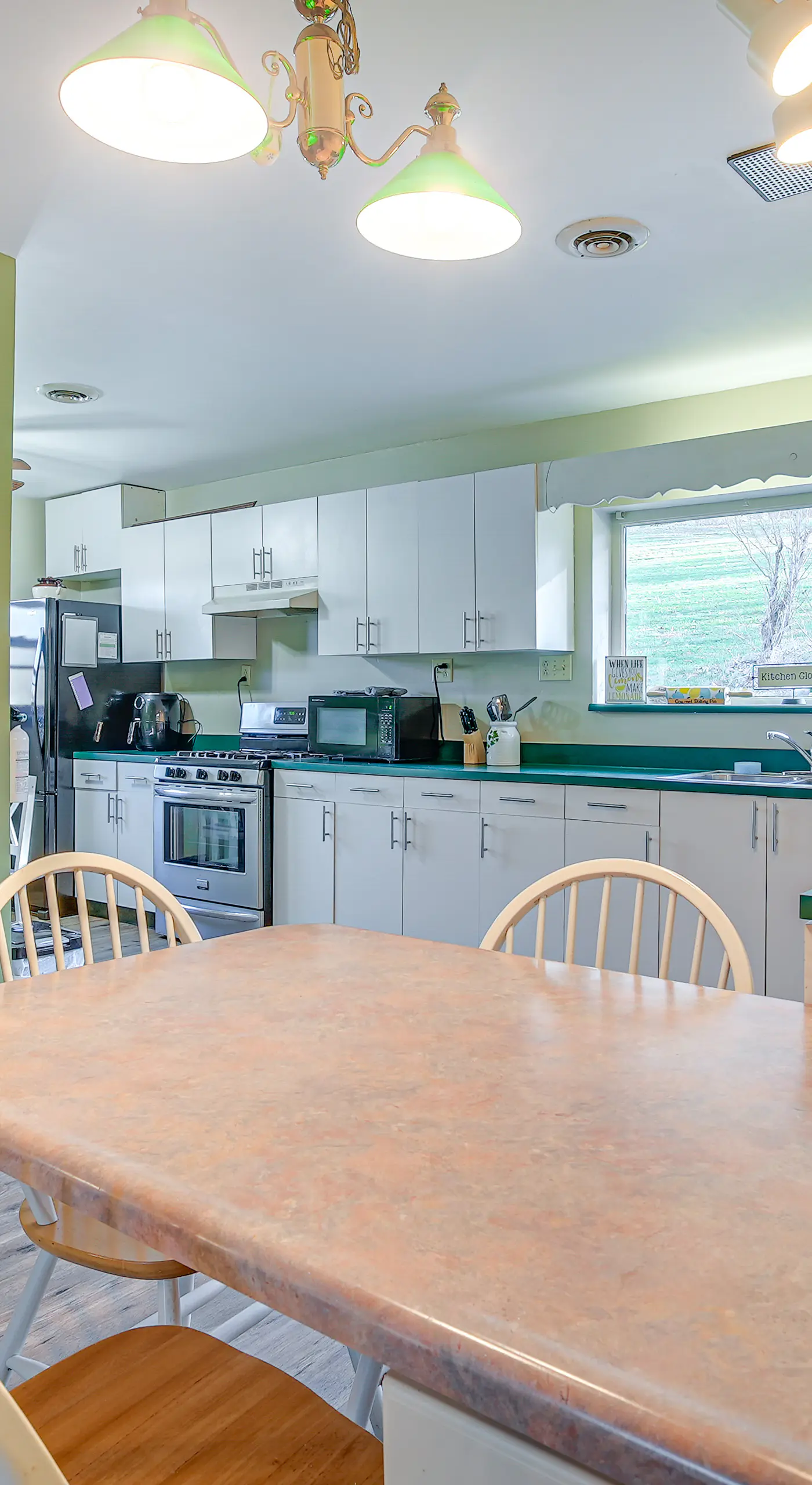 Quaint Zanesville Home w/ Game Room & Yard!