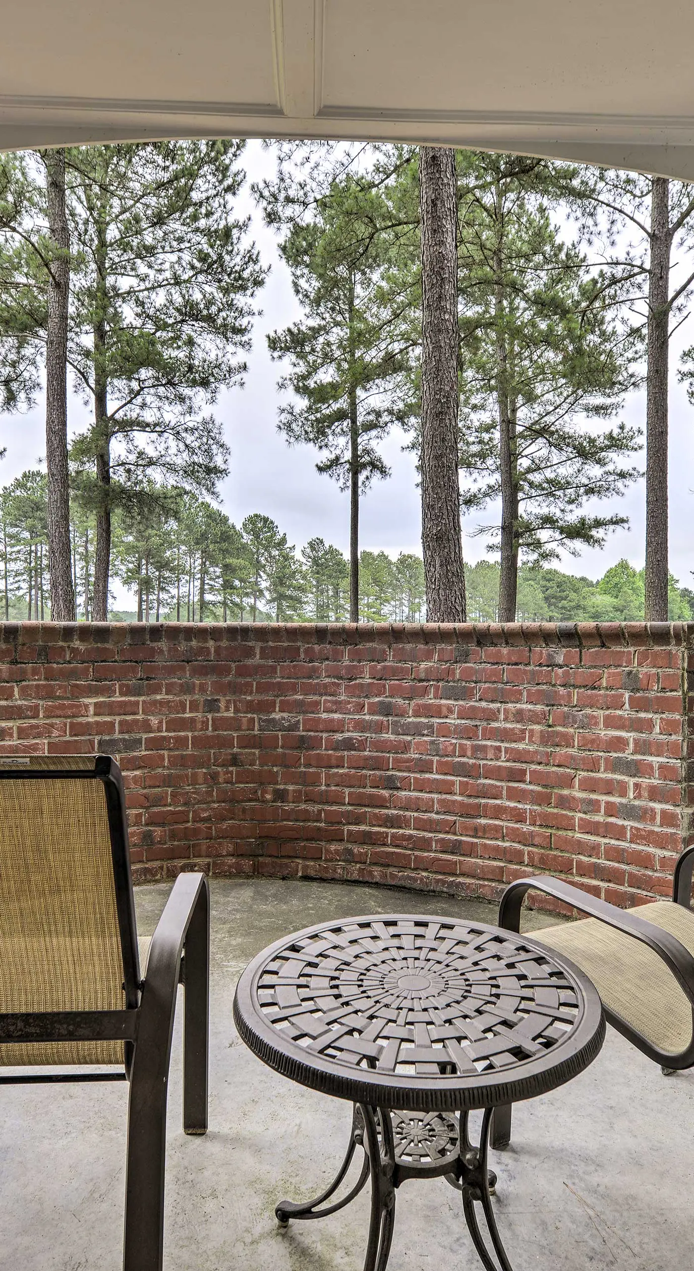 Resort-Style Condo on Golf Course w/ Pool Access