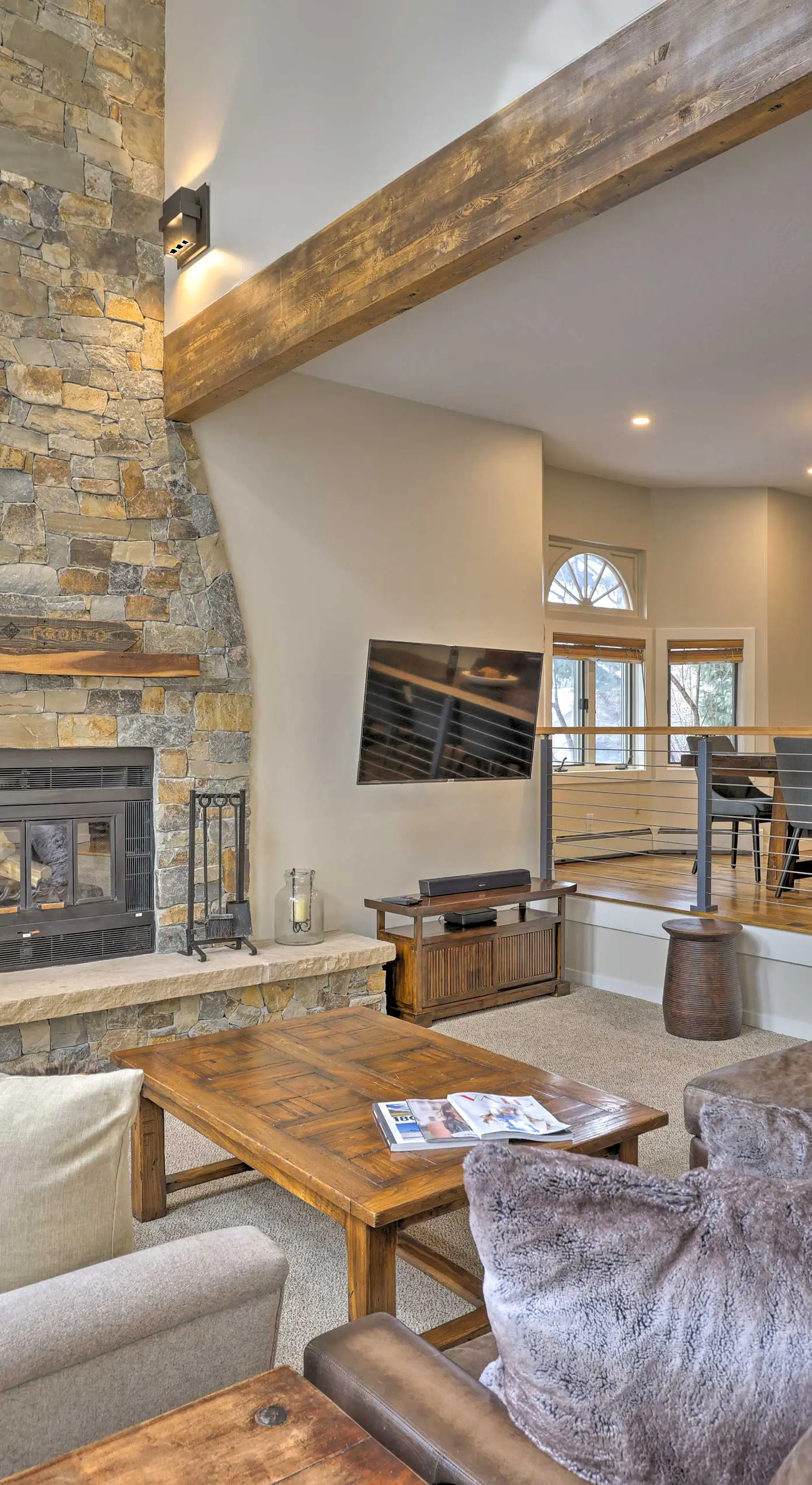 Townhome ~ 4 Mi to Beaver Creek & 8 Mi to Vail!