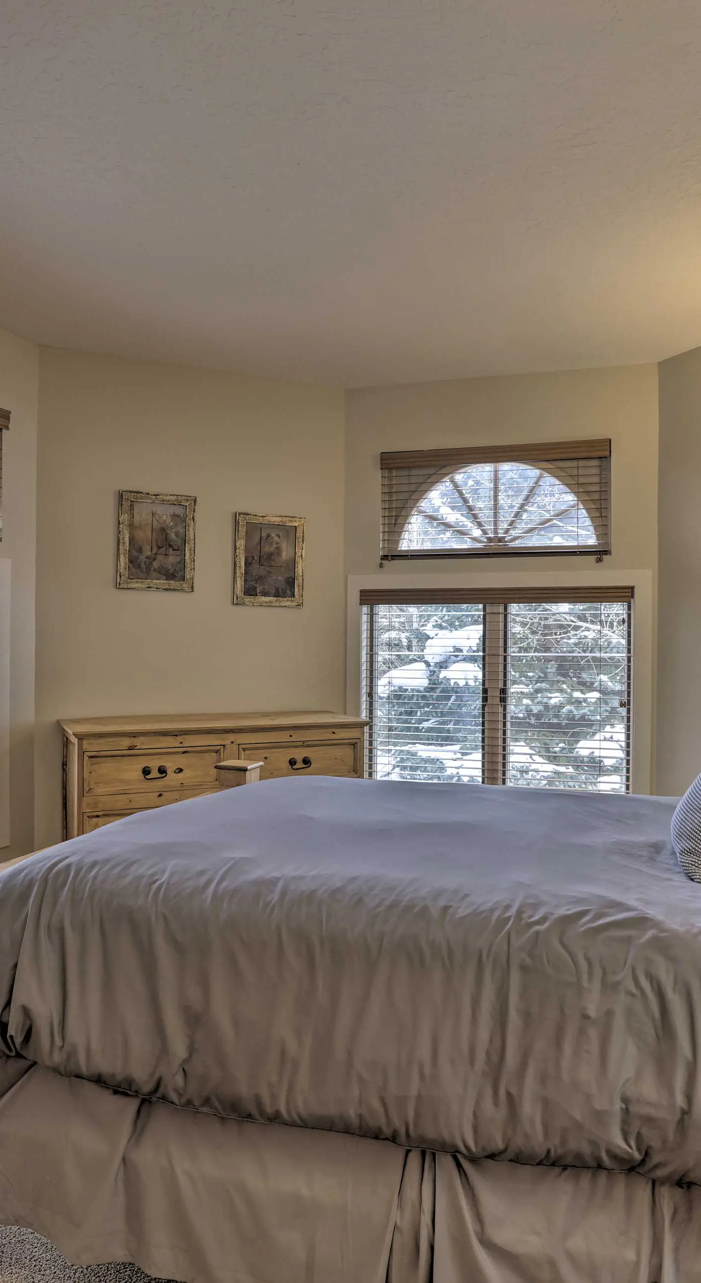 Townhome ~ 4 Mi to Beaver Creek & 8 Mi to Vail!