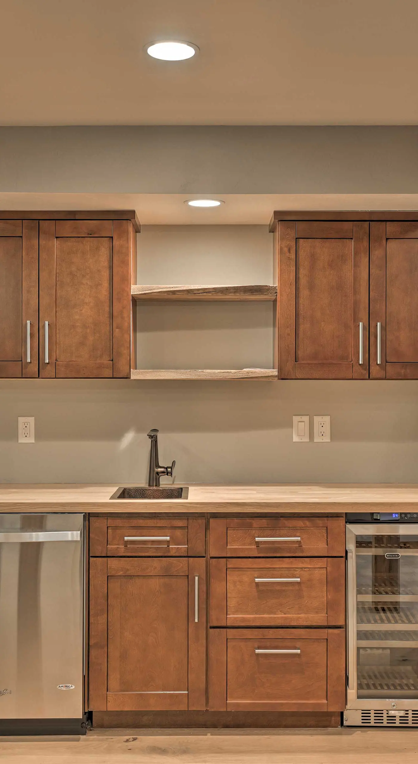 Townhome ~ 4 Mi to Beaver Creek & 8 Mi to Vail!
