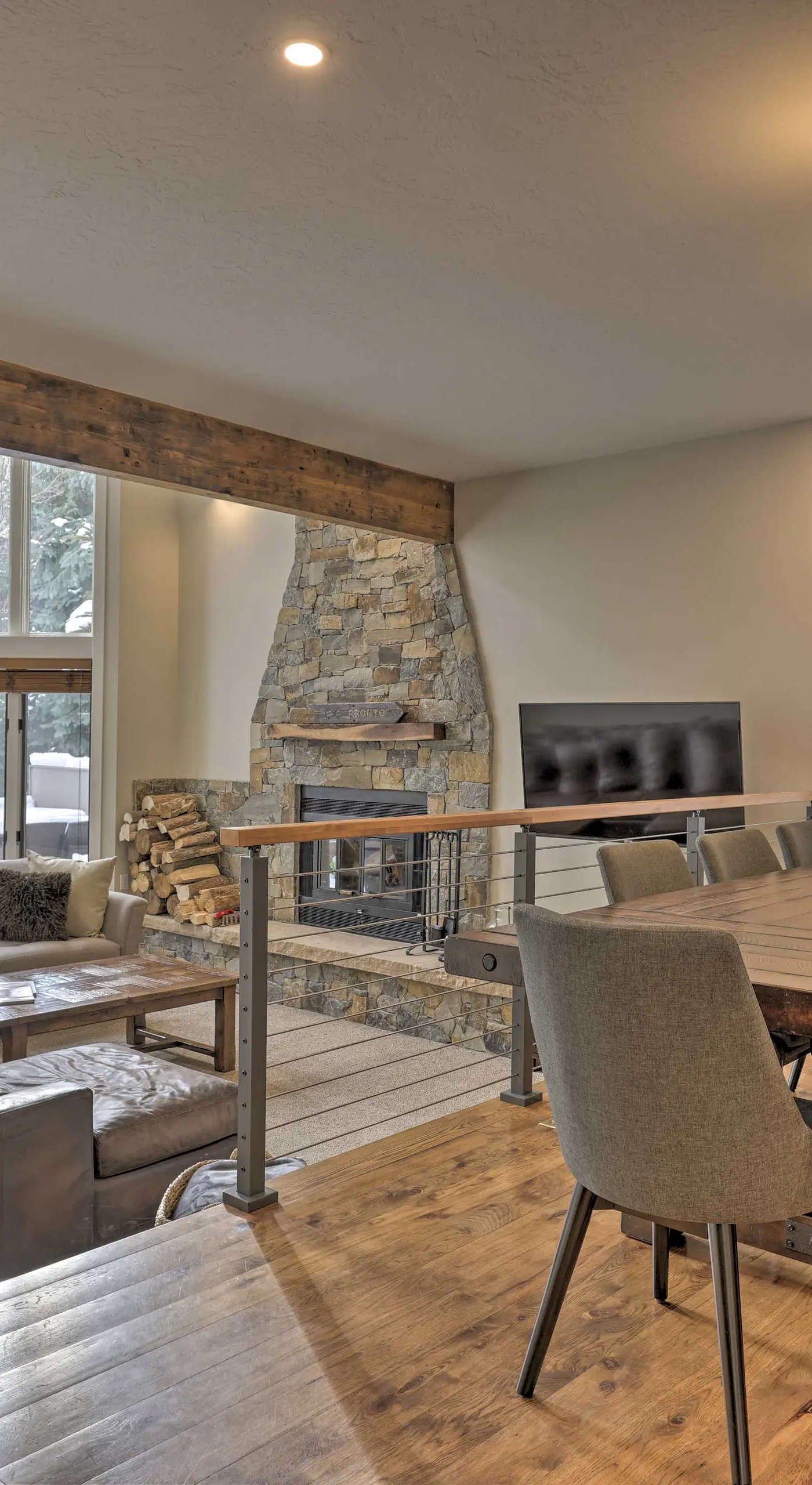 Townhome ~ 4 Mi to Beaver Creek & 8 Mi to Vail!