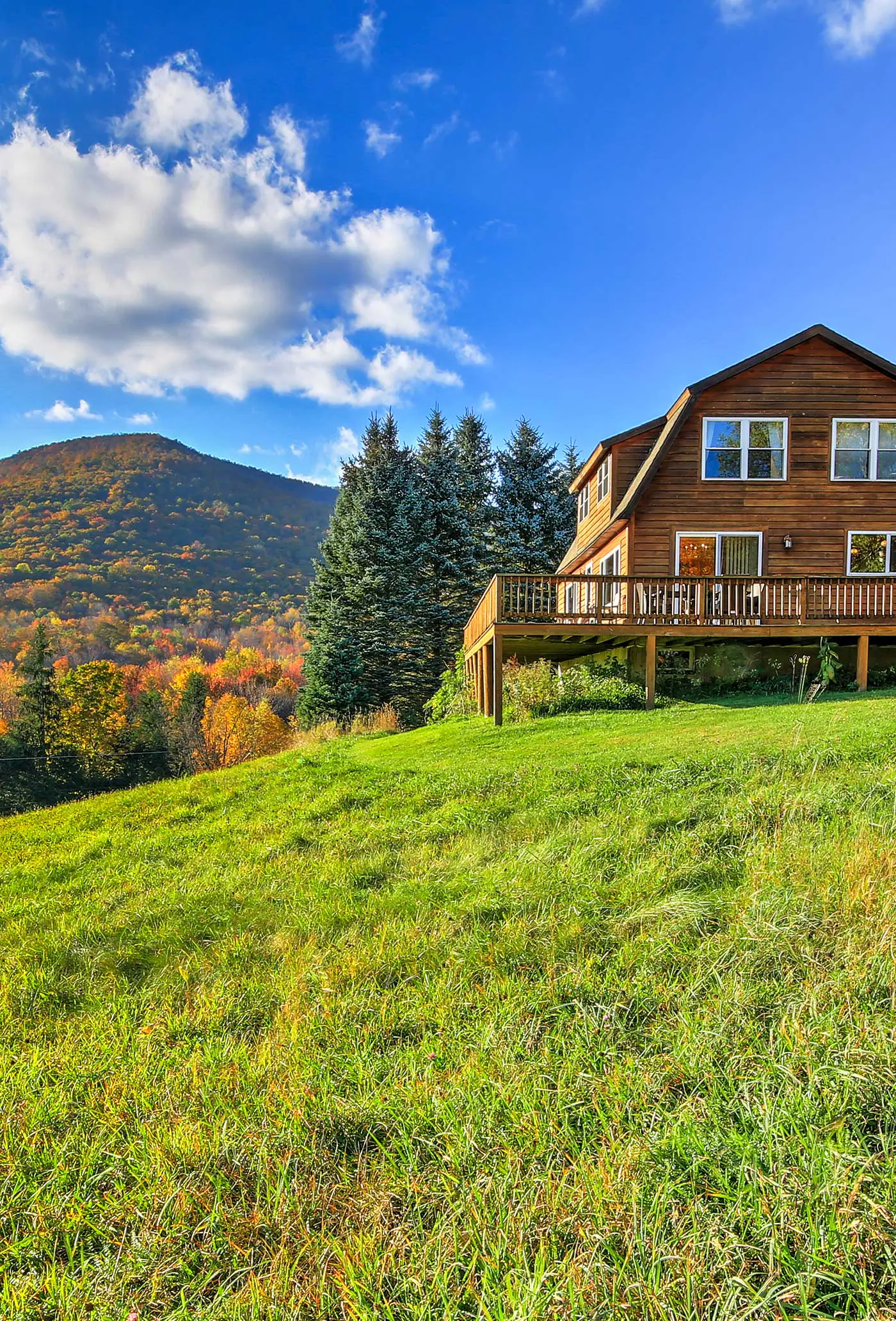 'Bearpen Lodge' on 125 Acres - Near Belleayre Mtn!