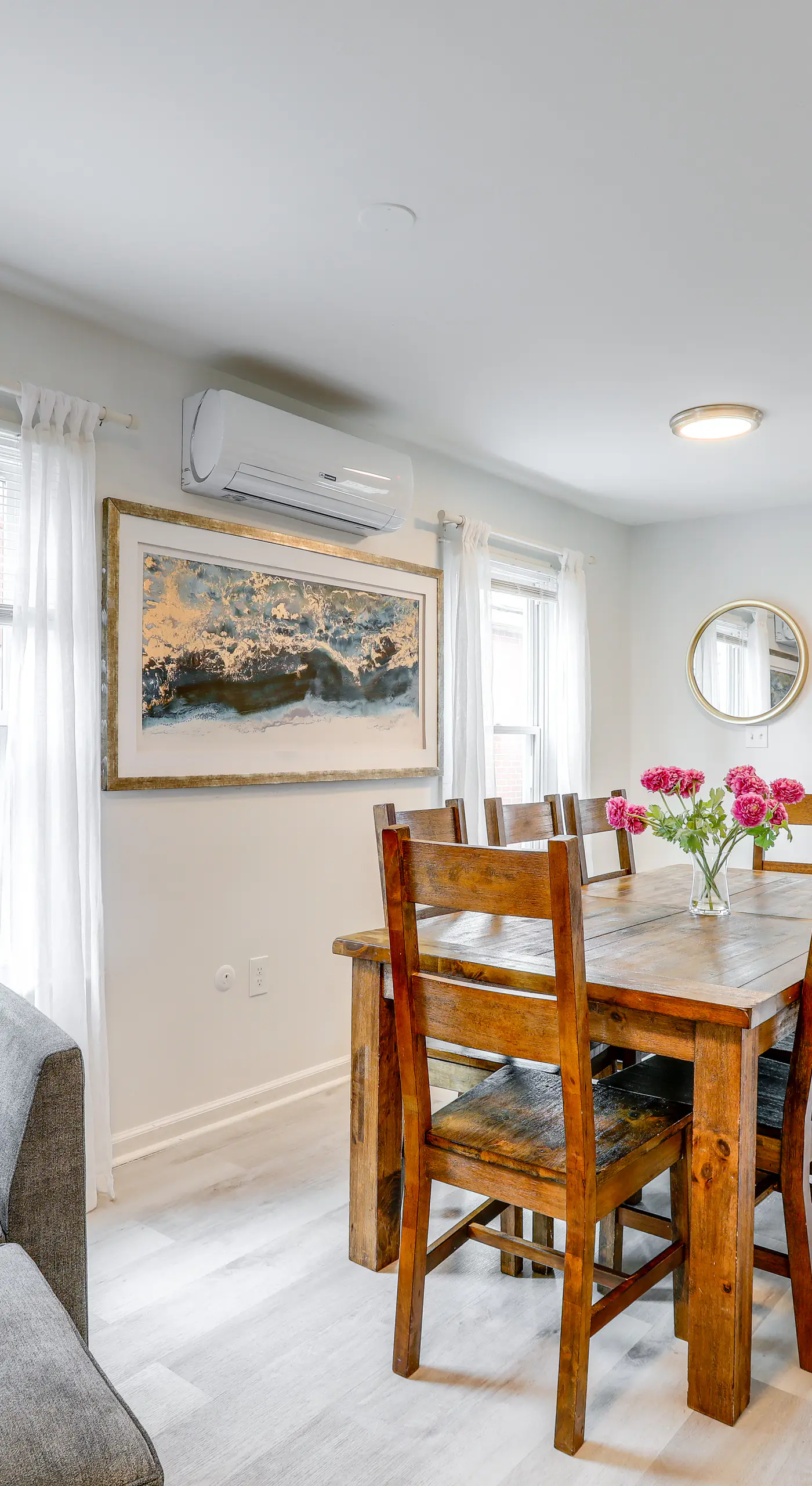 Walk to Campus & Palmer Square: Dtwn Townhome