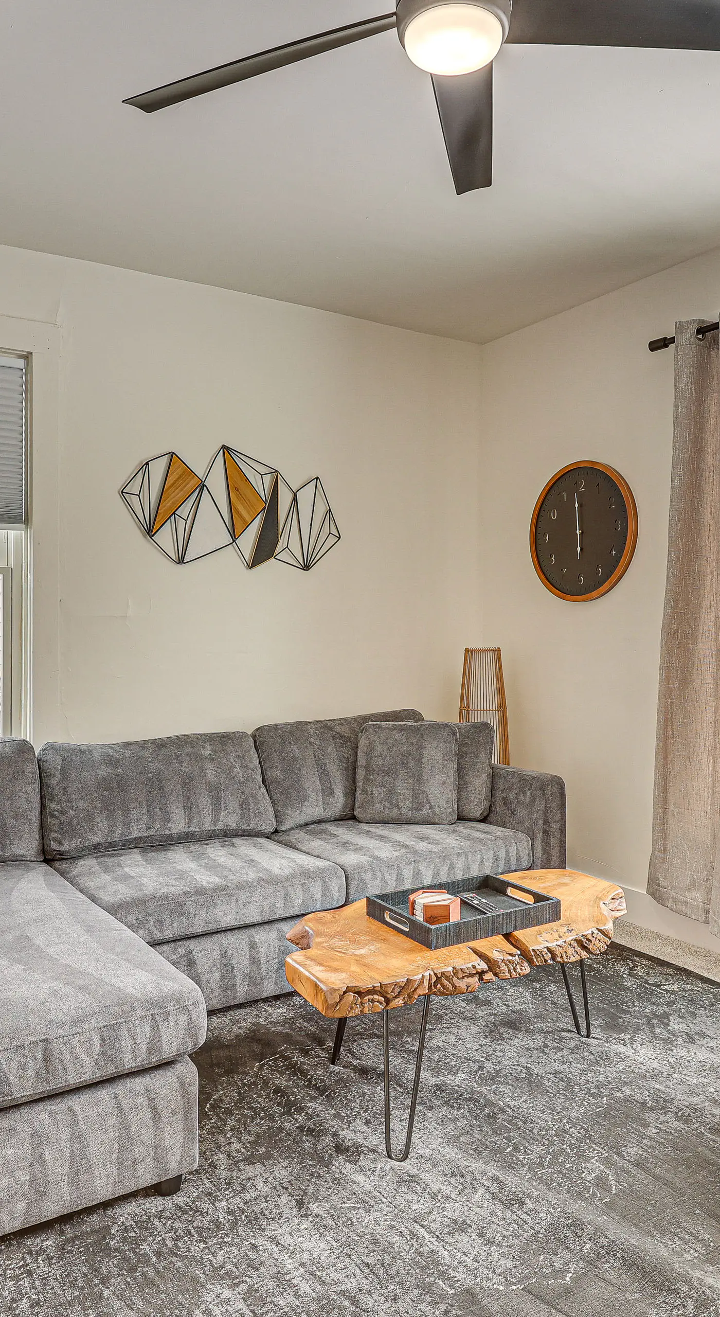 3 Mi to Downtown Youngstown: Updated Apartment