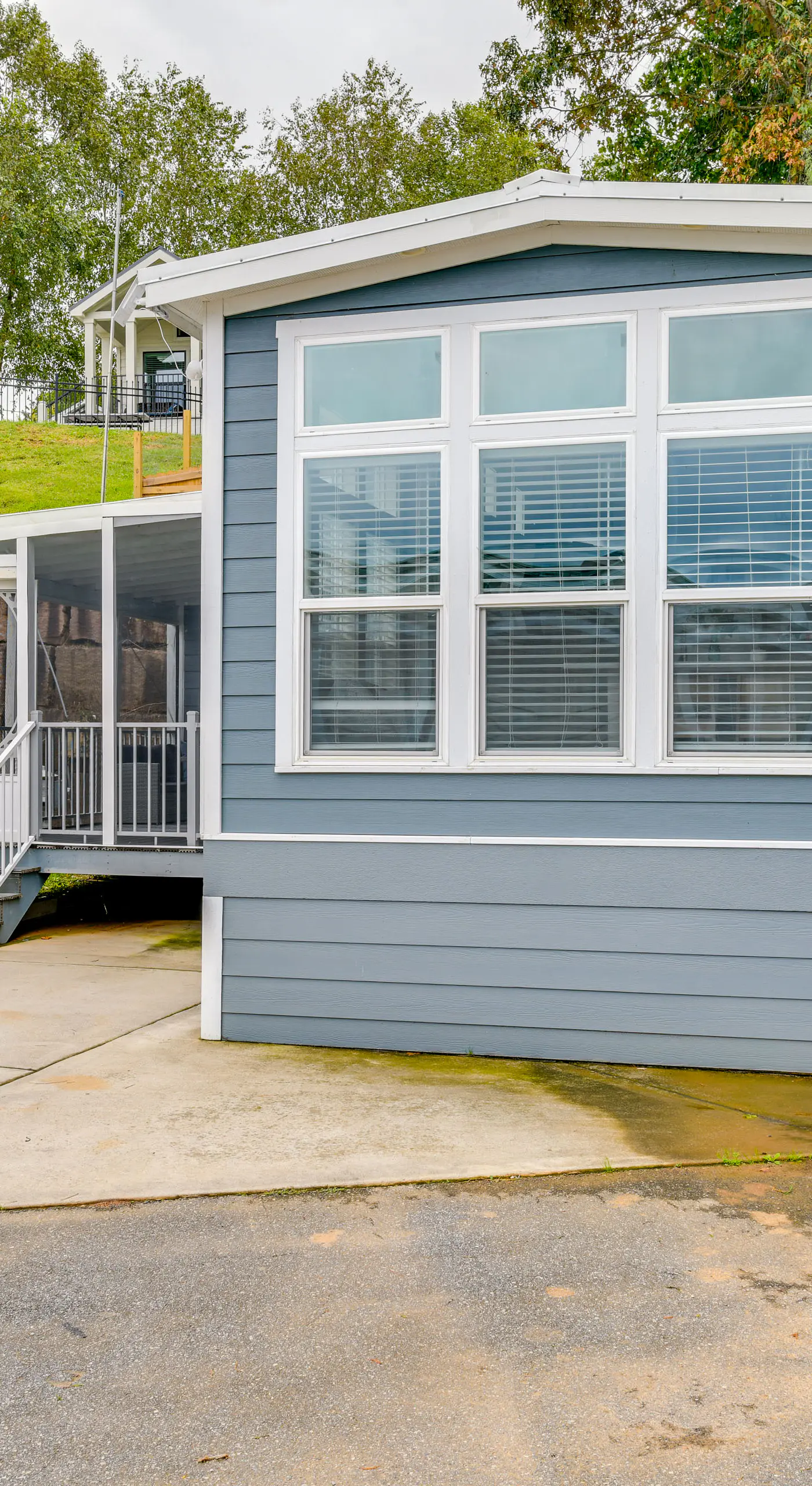Lake Norman Getaway w/ Pool Access + Kayaking!