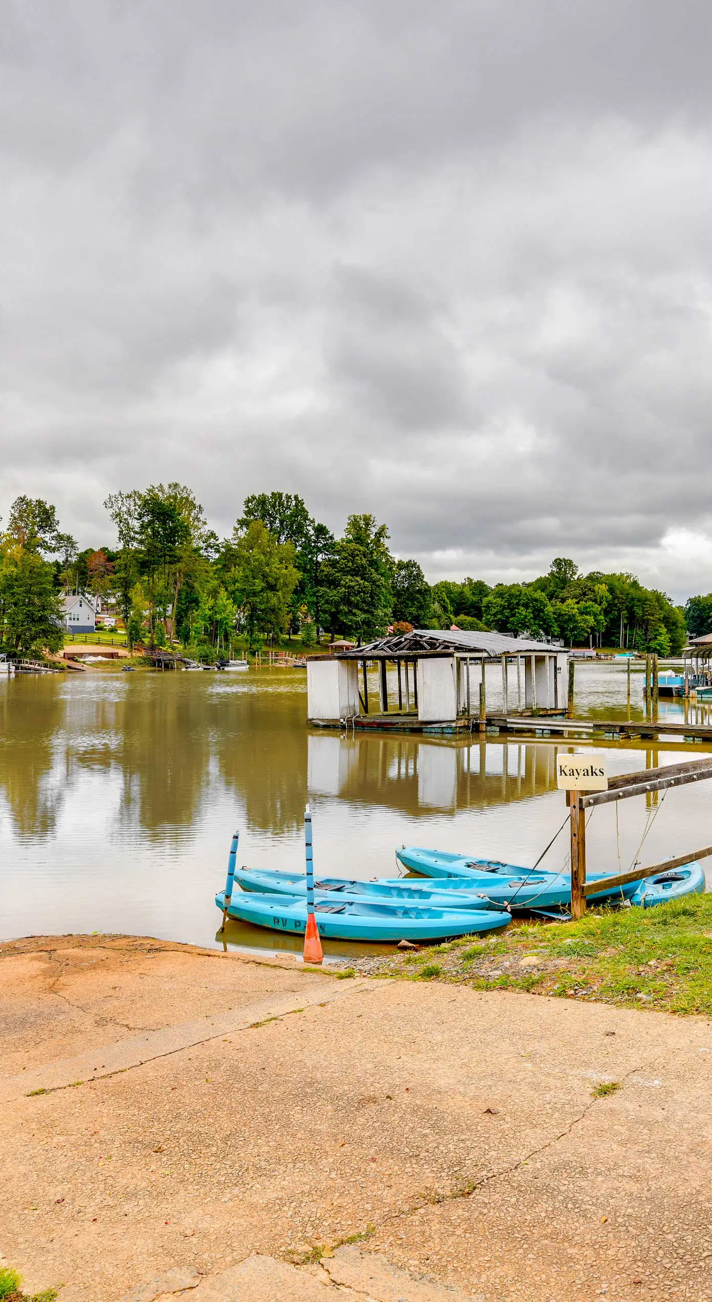 Lake Norman Getaway w/ Pool Access + Kayaking!