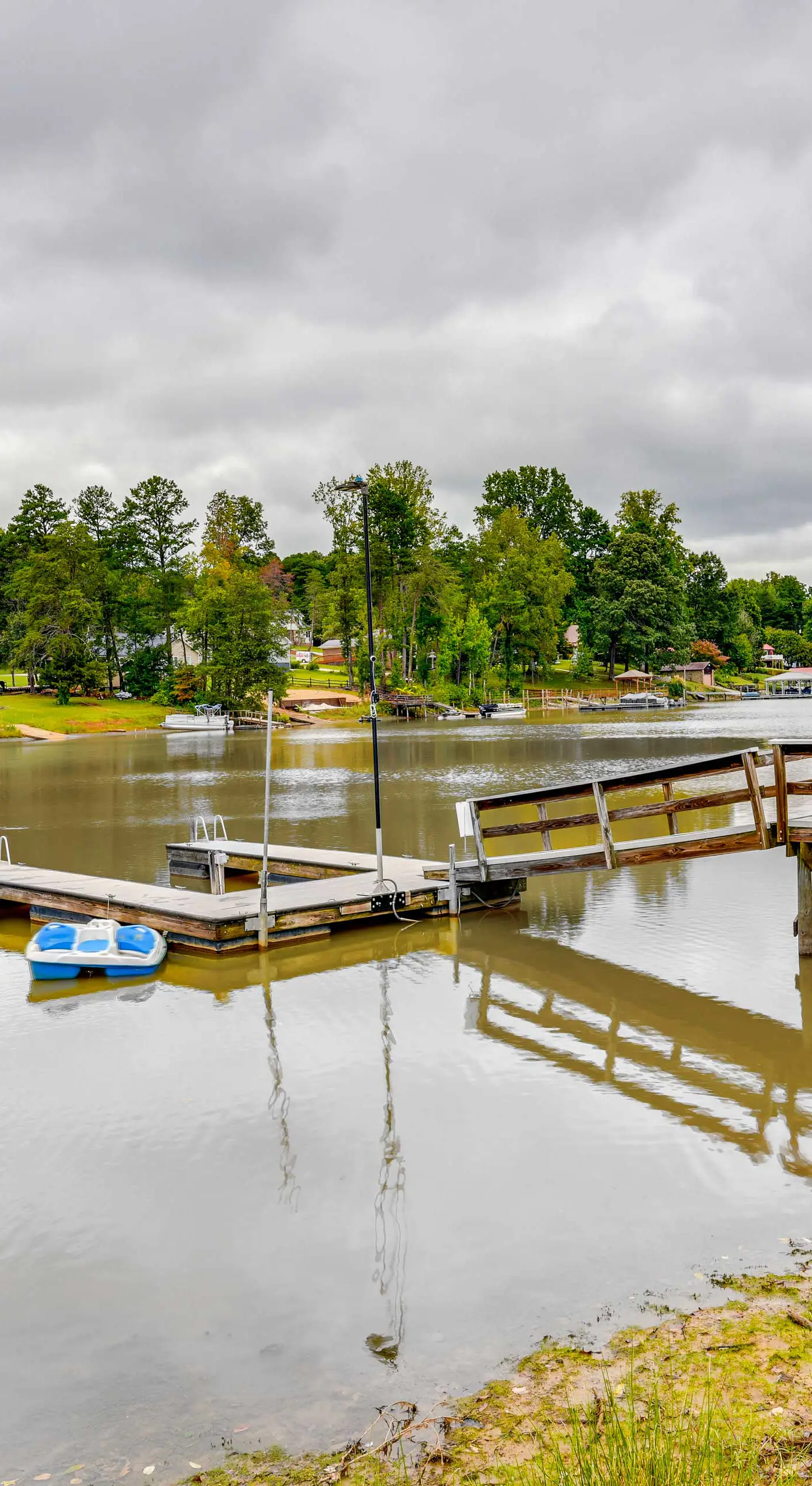 Lake Norman Getaway w/ Pool Access + Kayaking!