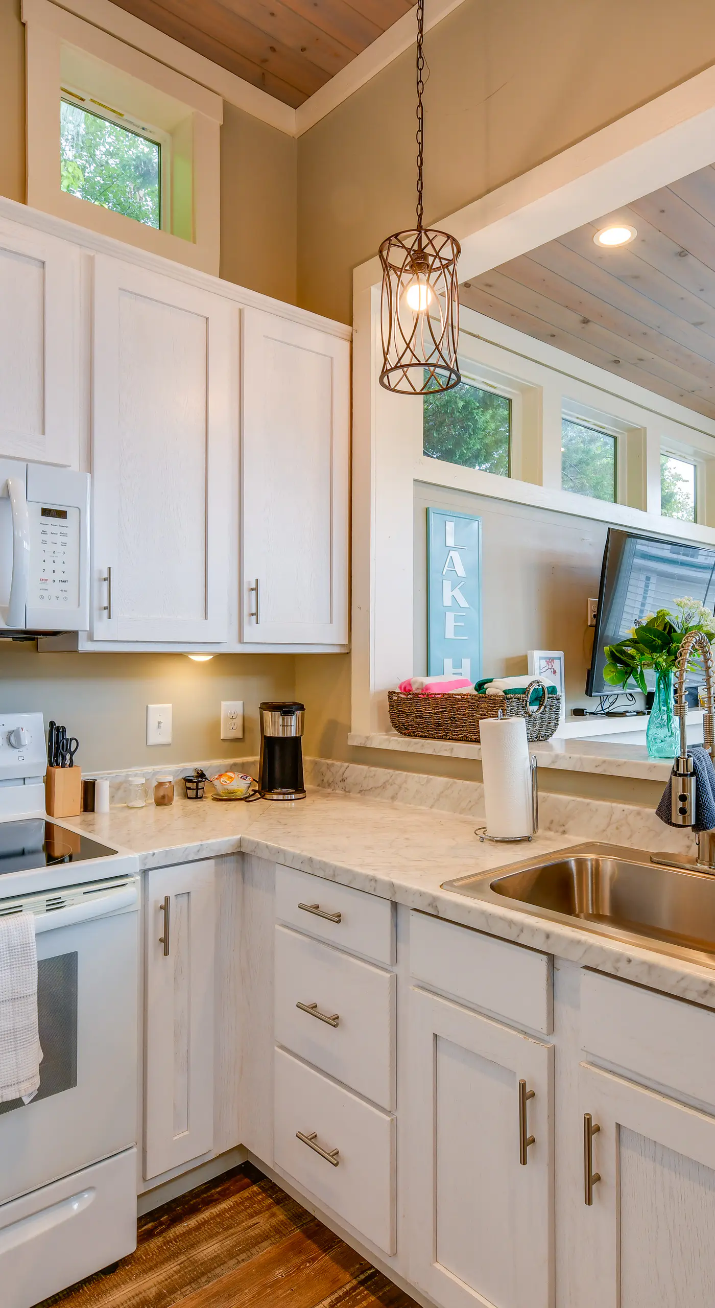 Lake Norman Getaway w/ Pool Access + Kayaking!