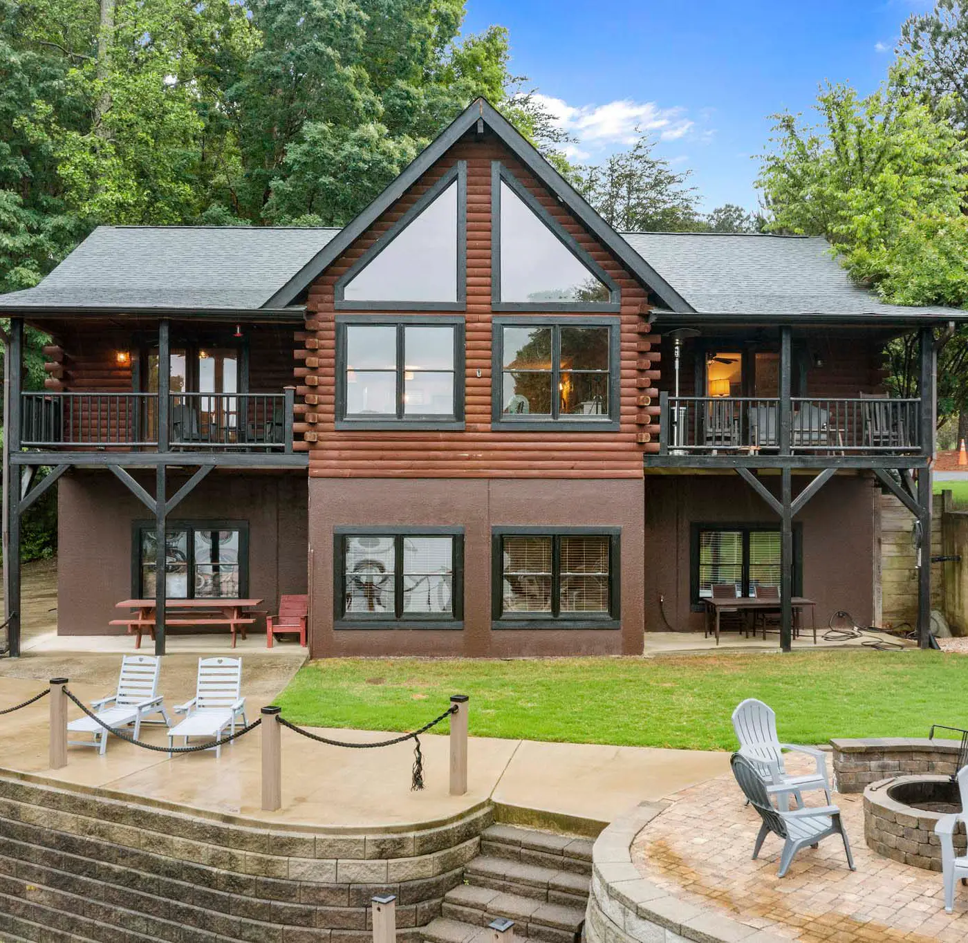 Lakefront Home w/ Covered Dock & Game Room