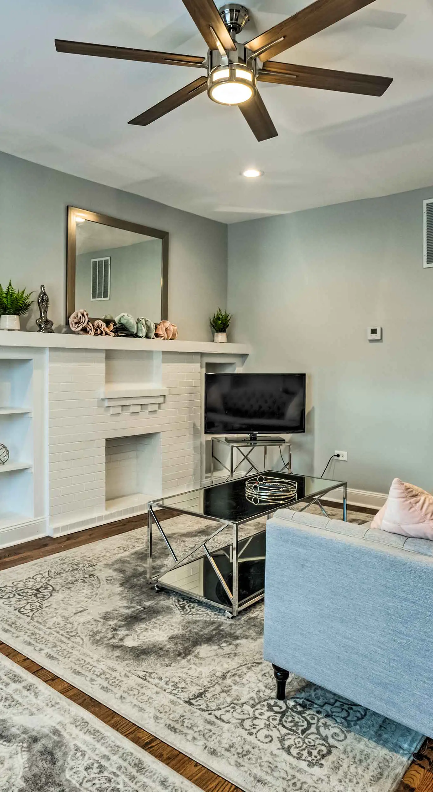 Remodeled Chicago Apartment < 9 Mi to Downtown