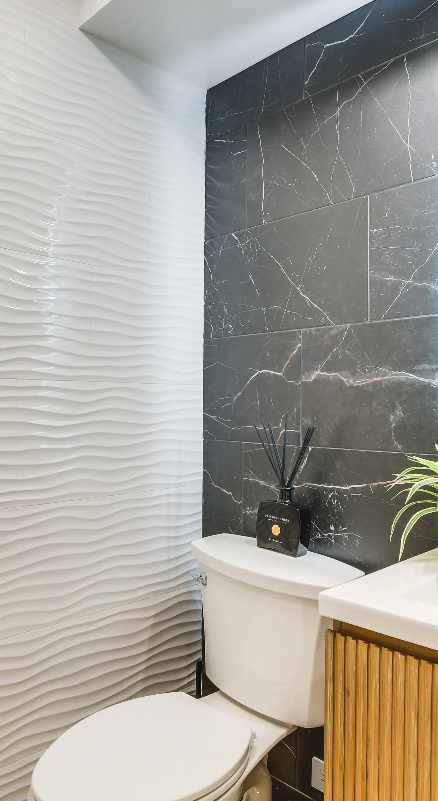 Stylish Chicago Retreat: Walk to Loyola University