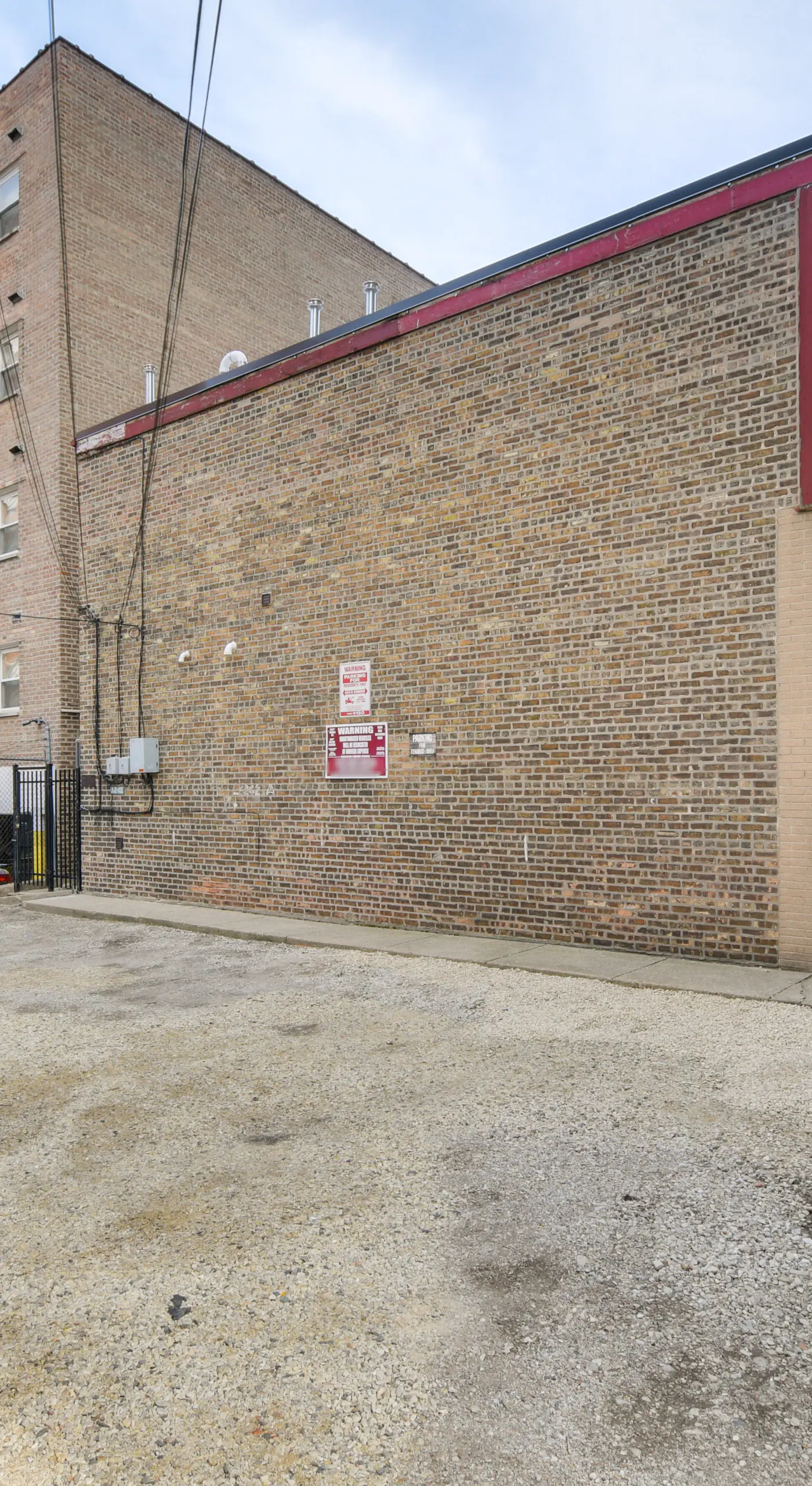 Stylish Chicago Retreat: Walk to Loyola University
