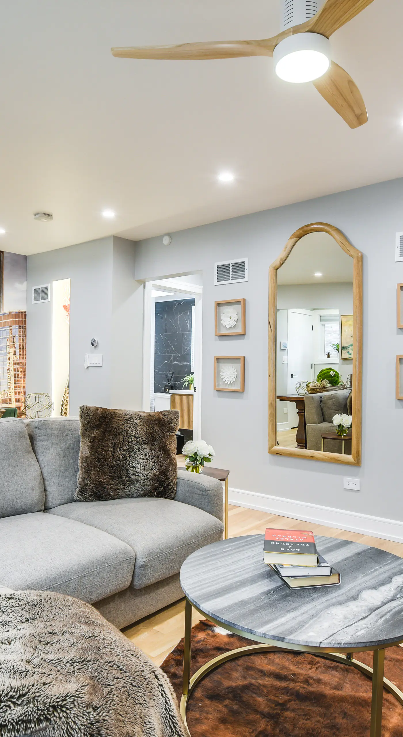 Stylish Chicago Retreat: Walk to Loyola University