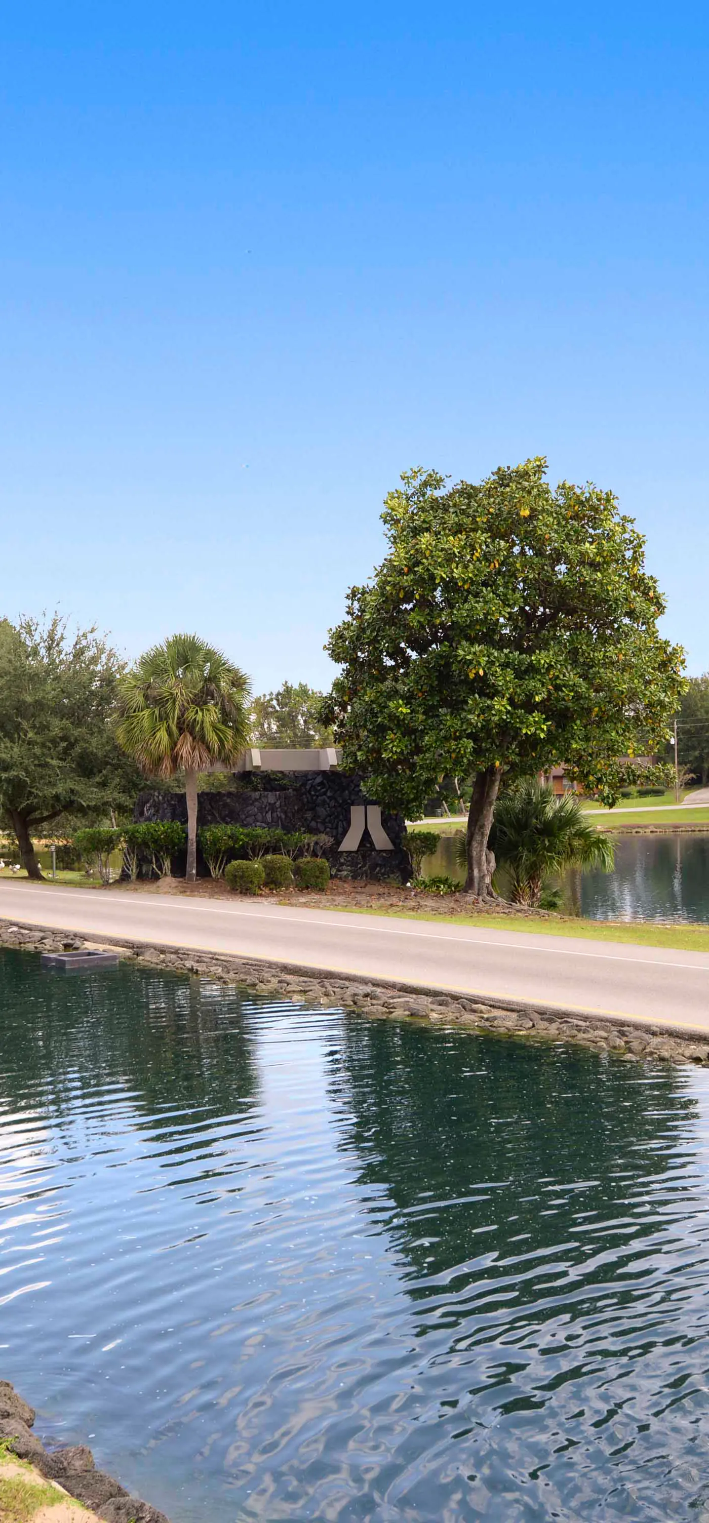 Golf Course Views! Couple's Retreat in Diamondhead