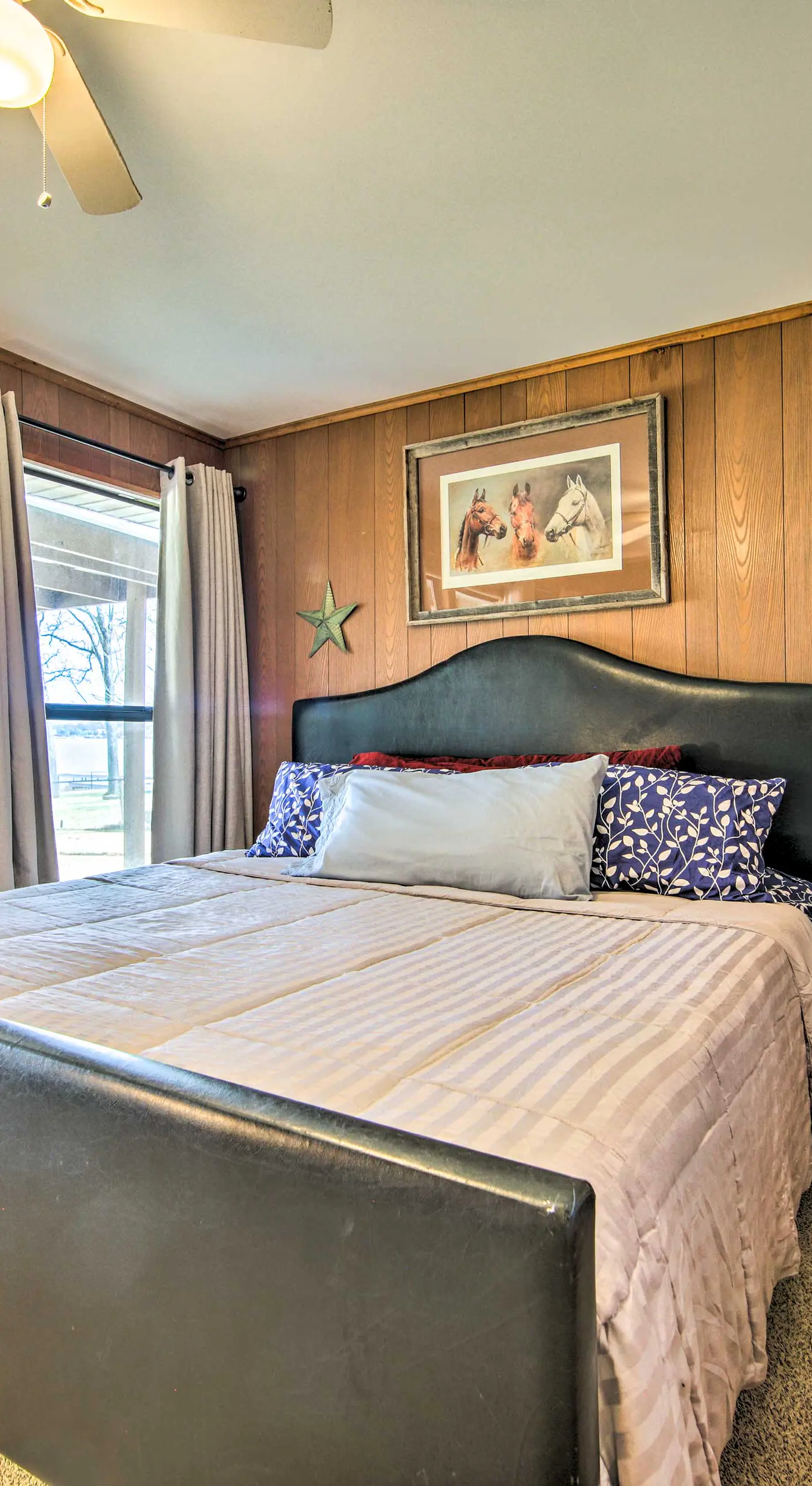 Waterfront Home w/ Boat Dock in Gun Barrel City