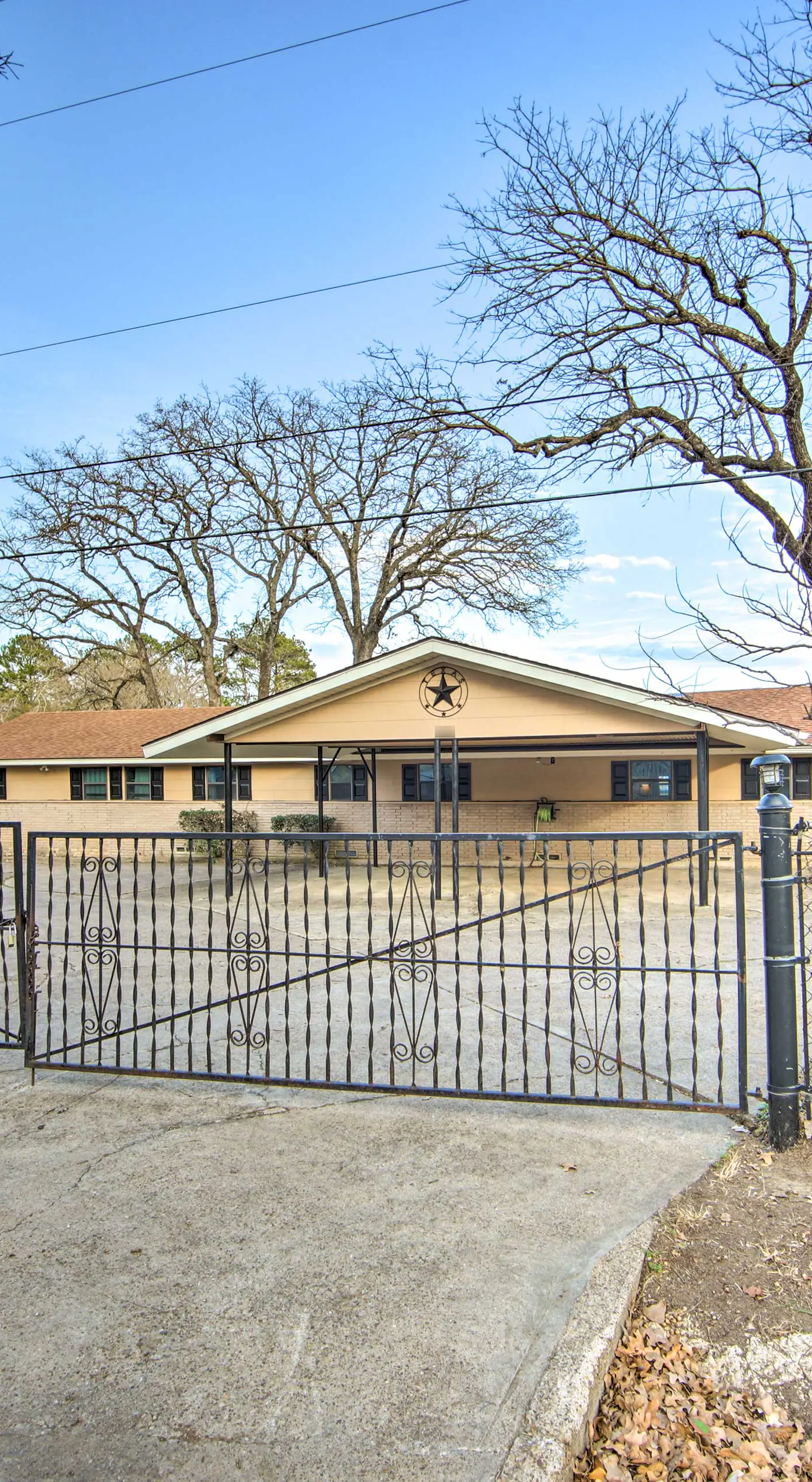 Waterfront Home w/ Boat Dock in Gun Barrel City
