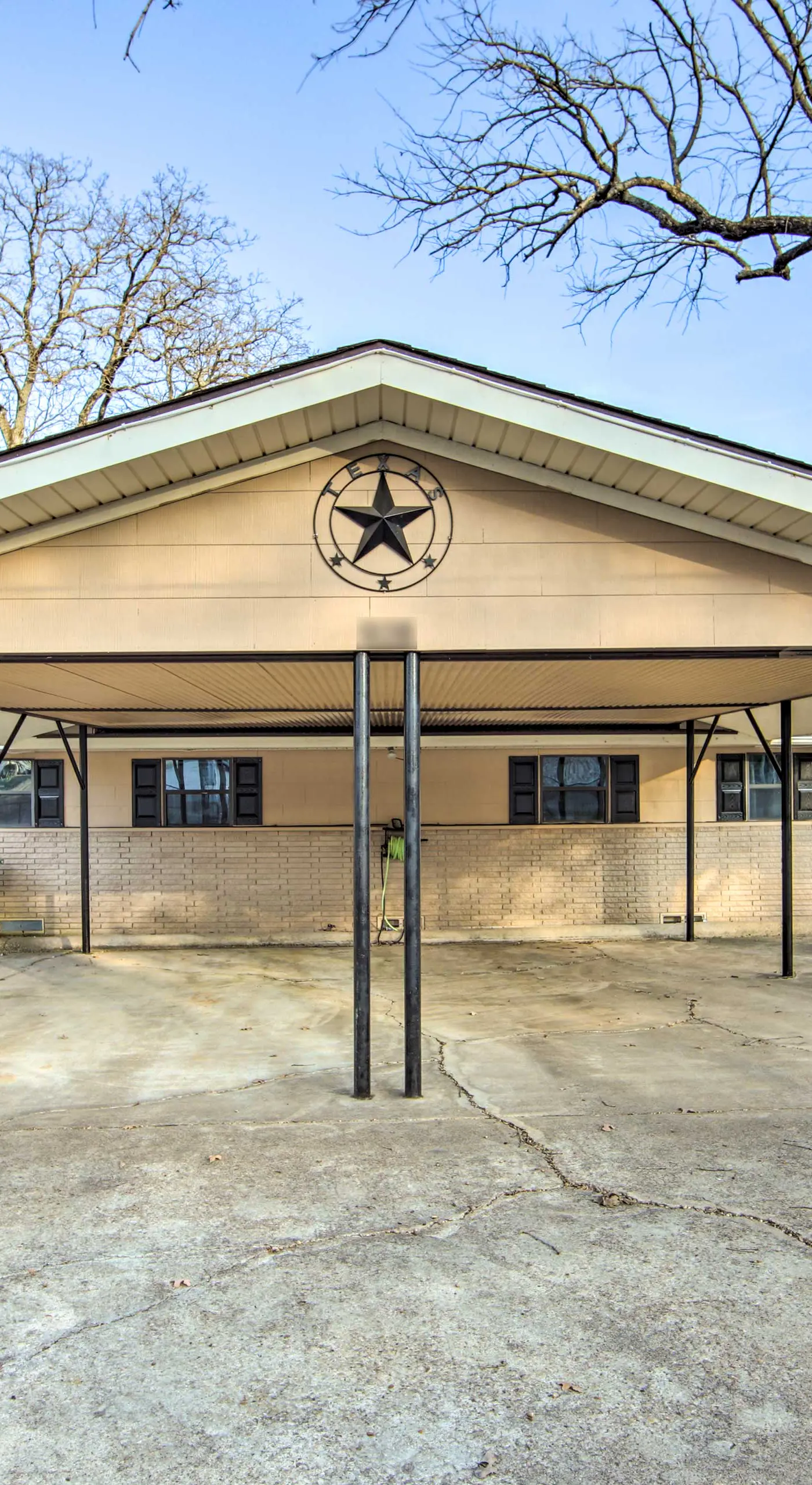 Waterfront Home w/ Boat Dock in Gun Barrel City