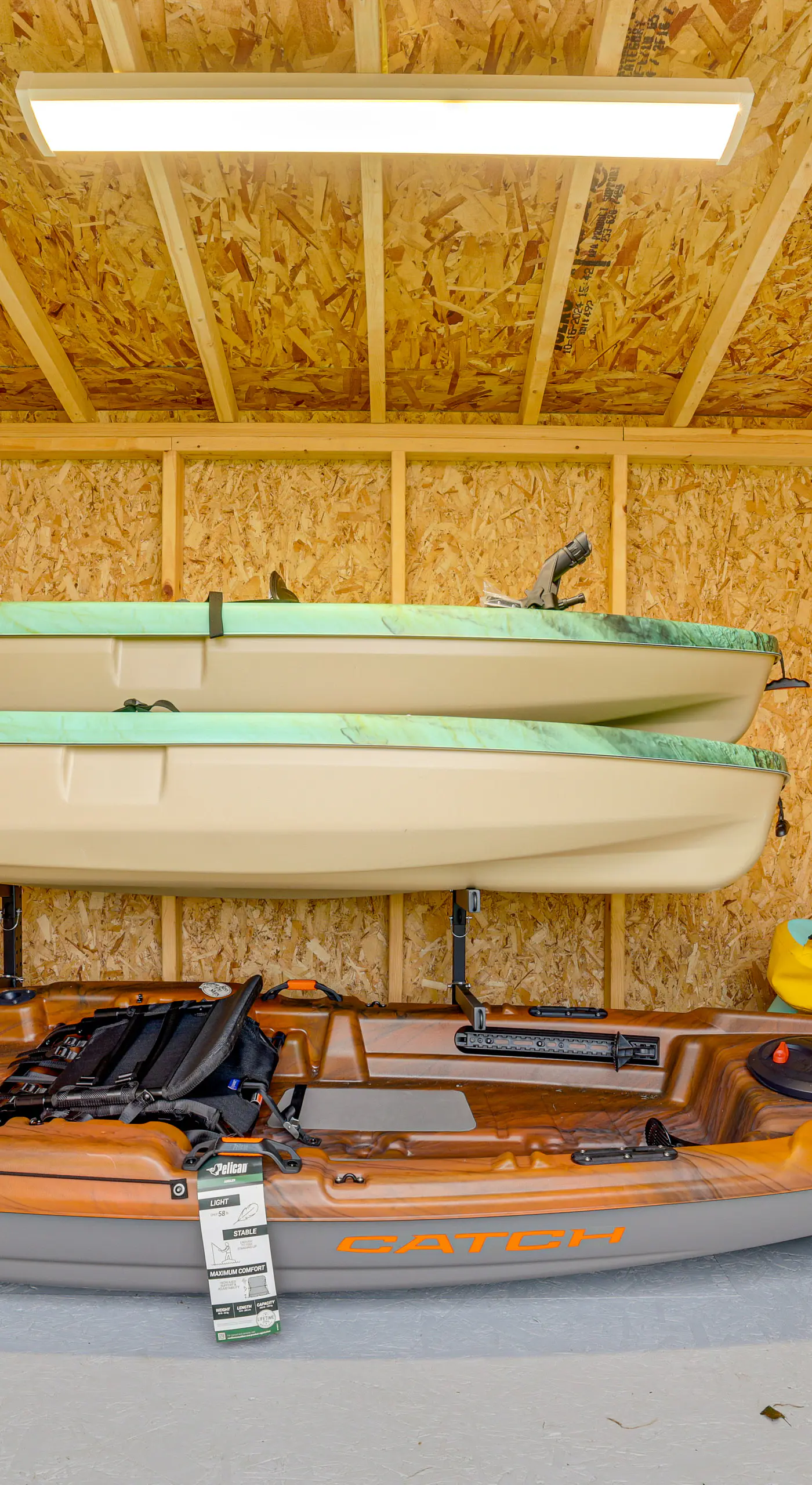 Hot Tub, Fire Pit! High-End Cedar Creek Lake Haven