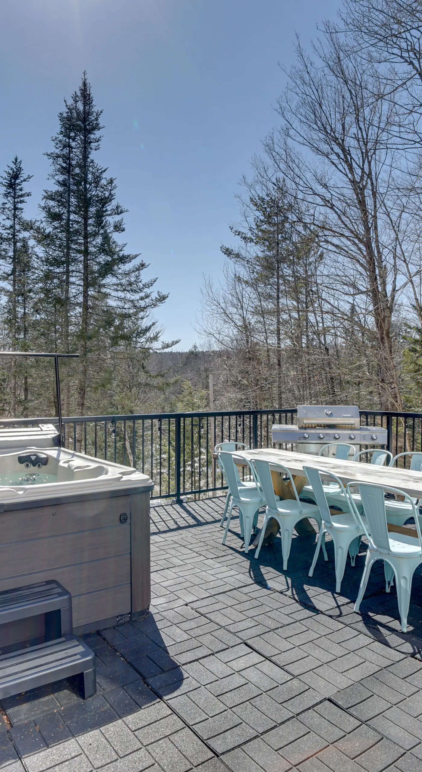 Wilmington Chalet w/ Hot Tub < 8 Mi to Mount Snow!