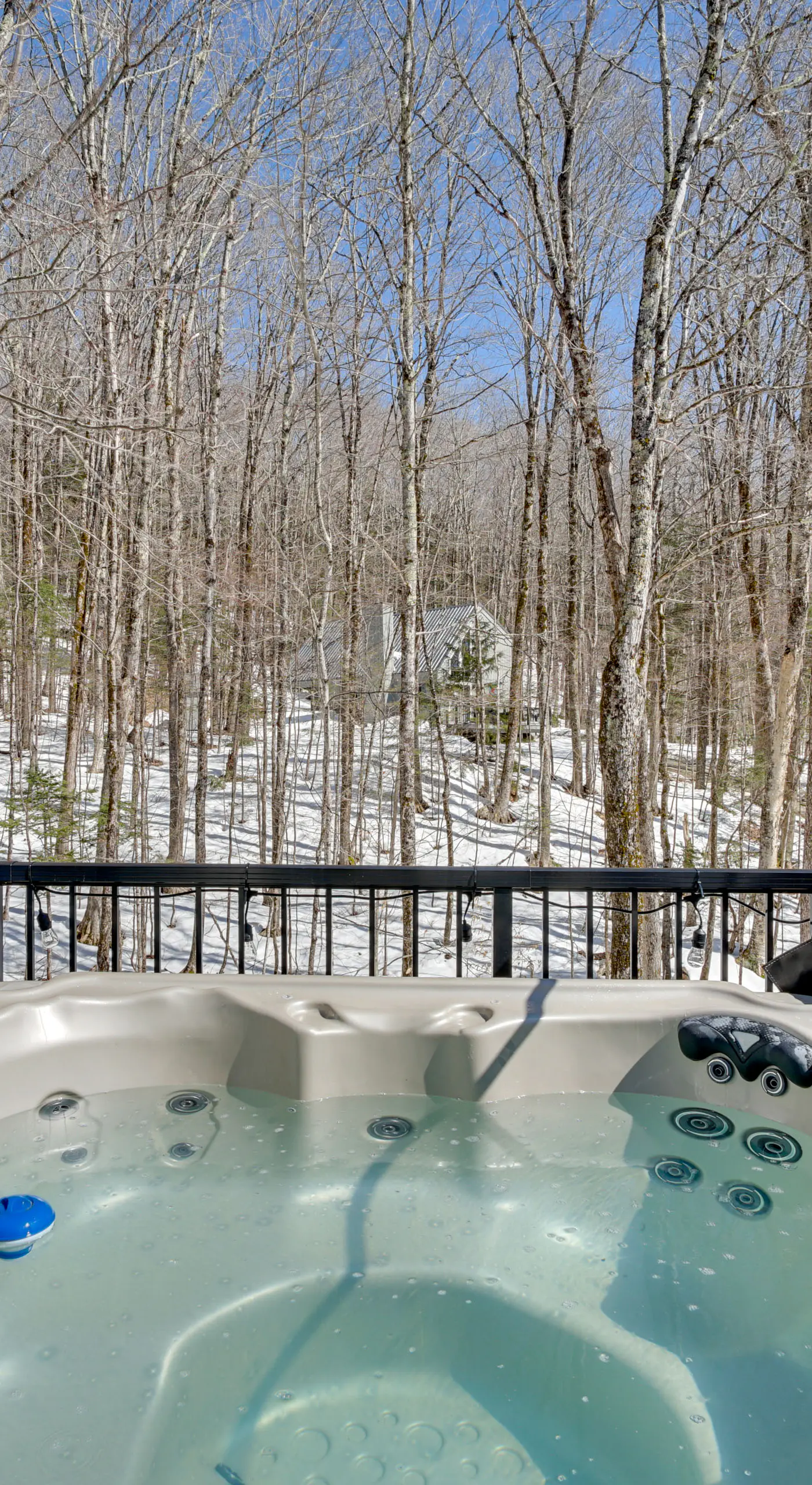 Wilmington Chalet w/ Hot Tub < 8 Mi to Mount Snow!