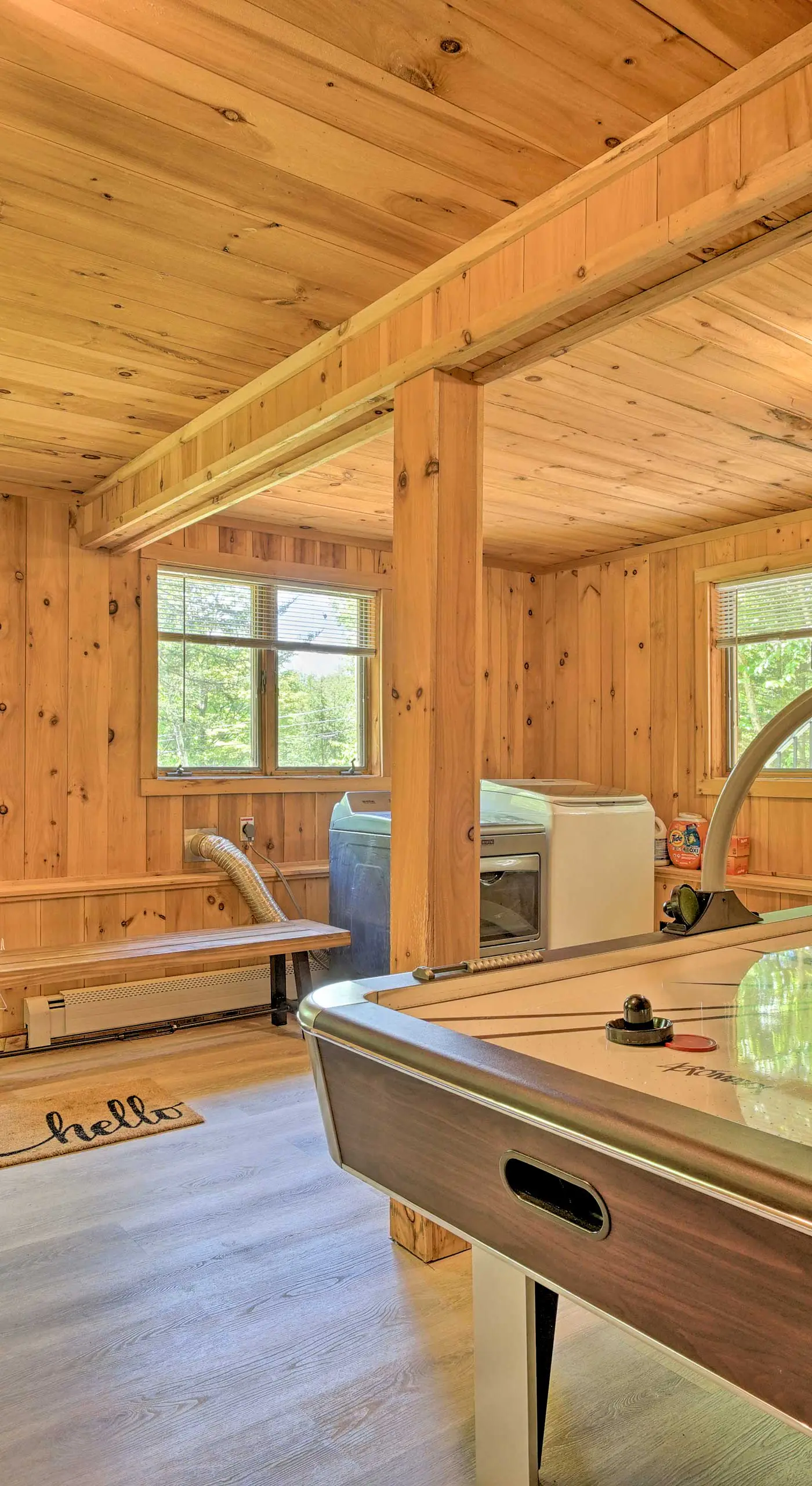 Wilmington Chalet w/ Hot Tub < 8 Mi to Mount Snow!