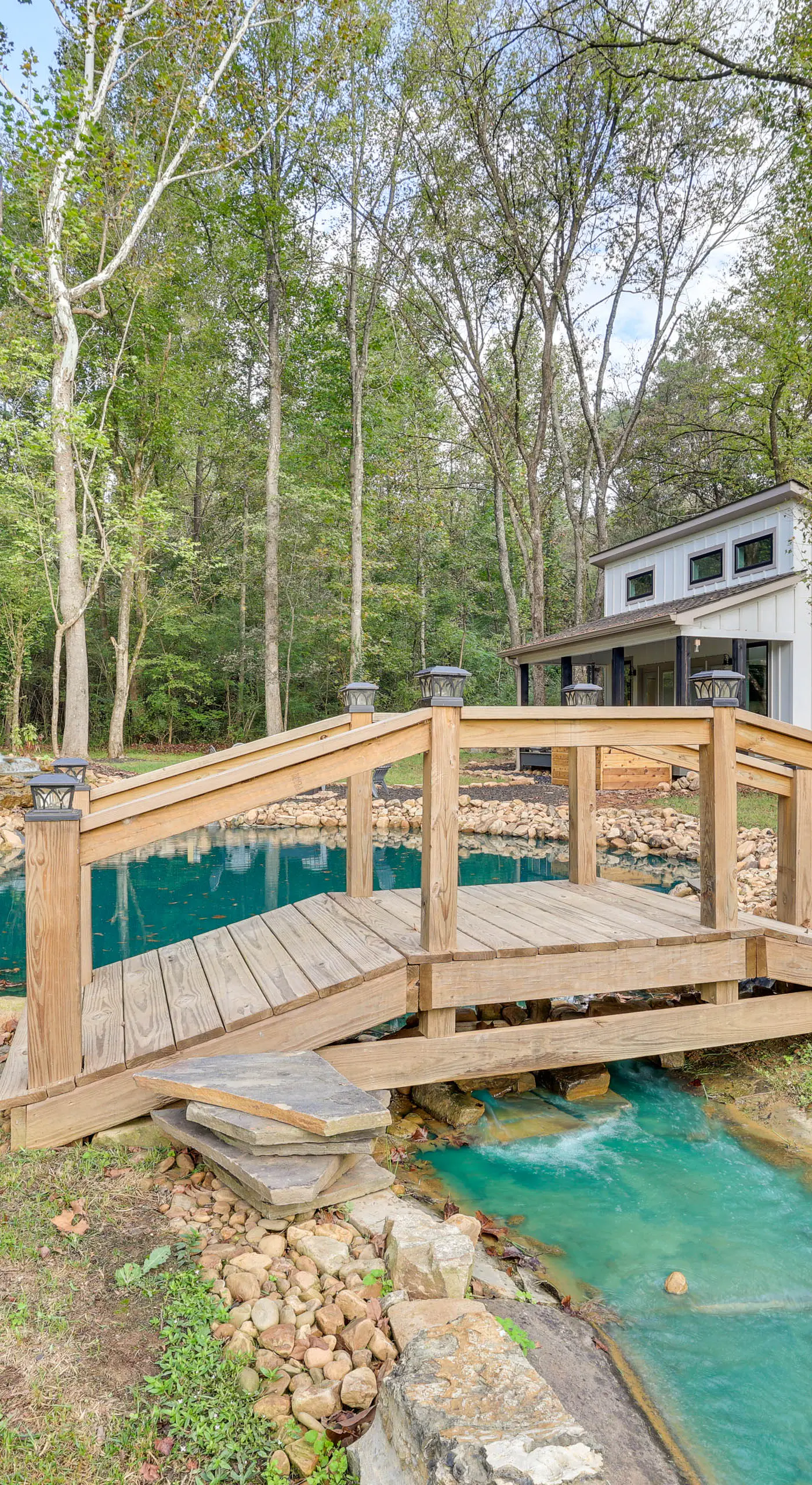‘Whitewood’ w/ Hot Tub: Peaceful Wildwood Retreat