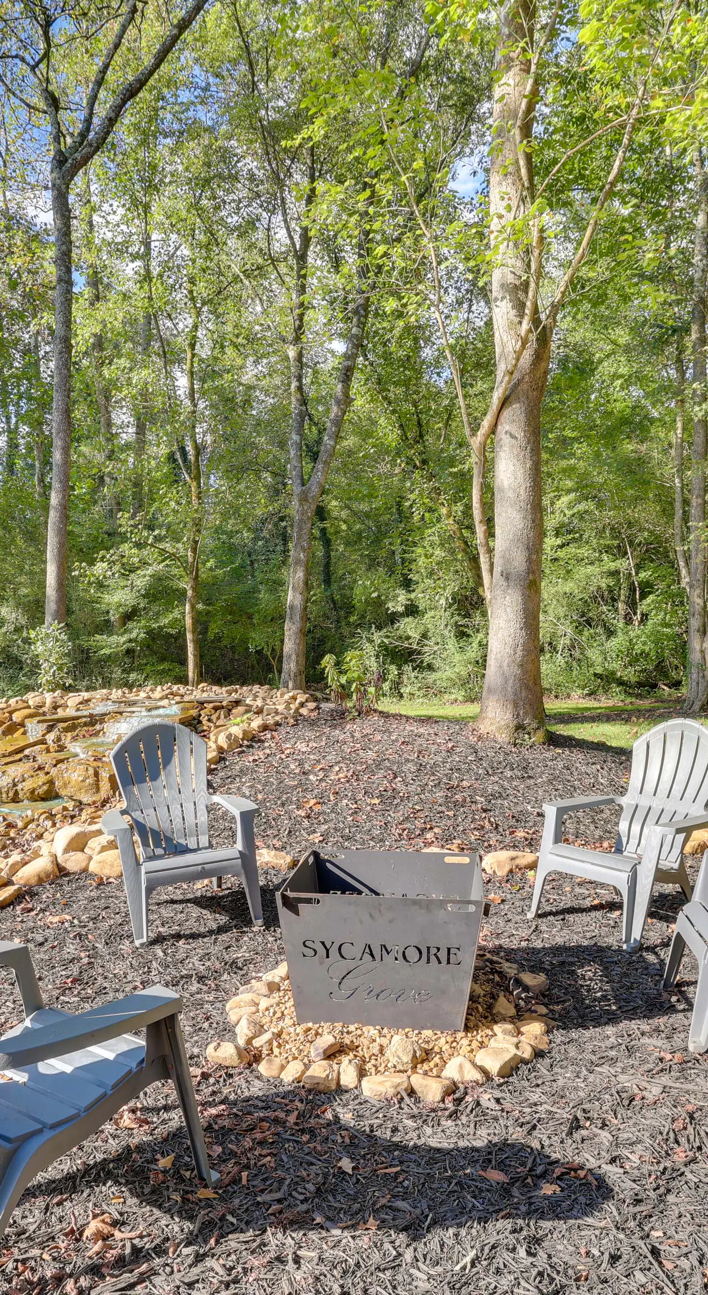 ‘Whitewood’ w/ Hot Tub: Peaceful Wildwood Retreat