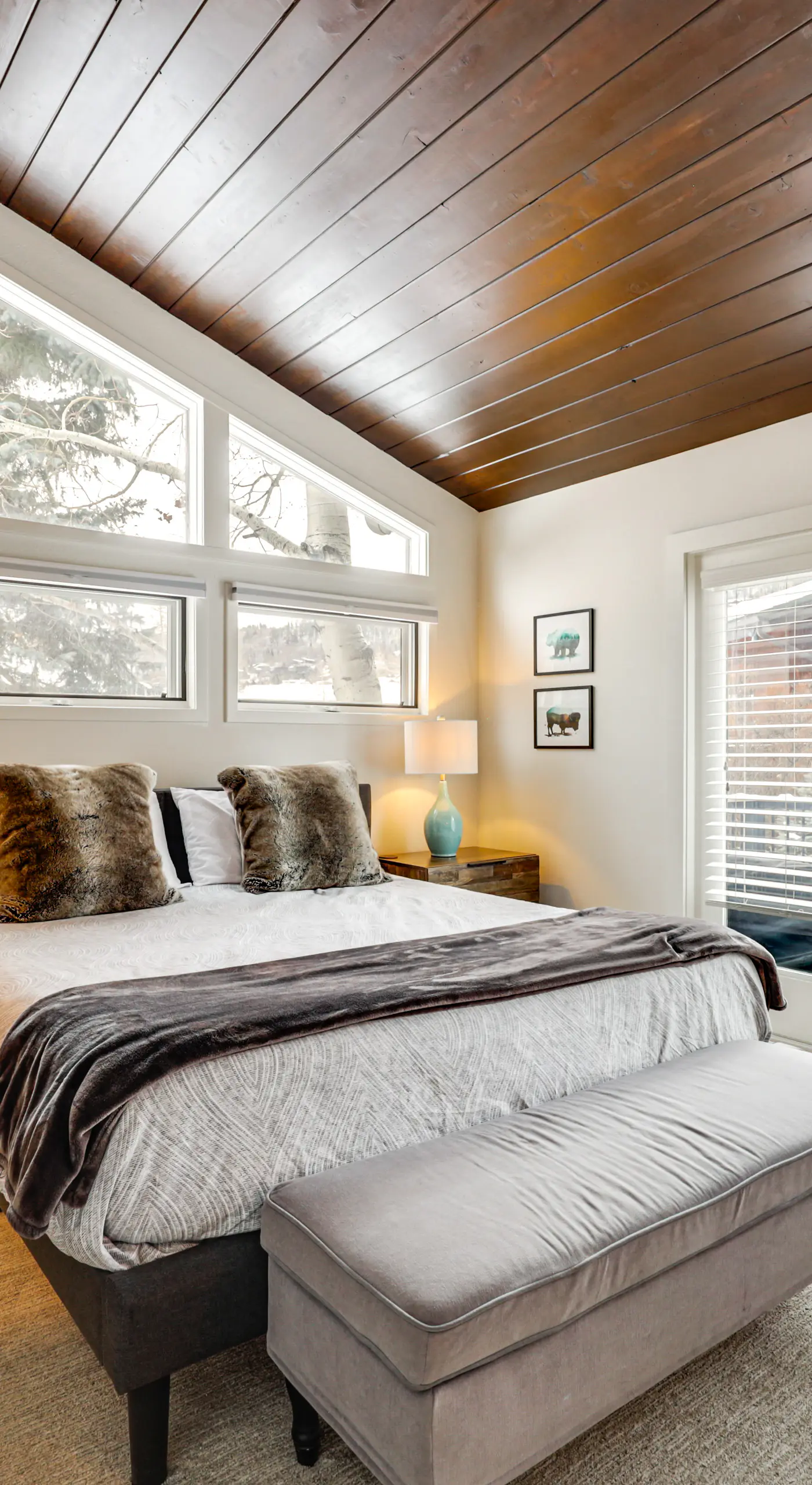 Modern Mountain Escape on Golf Course w/ Hot Tub!