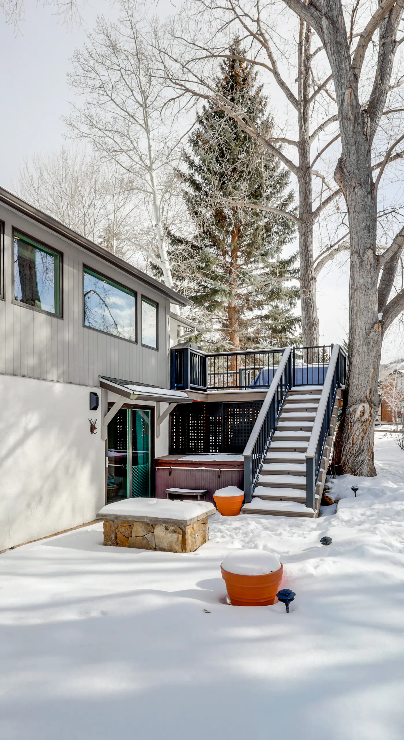 Modern Mountain Escape on Golf Course w/ Hot Tub!