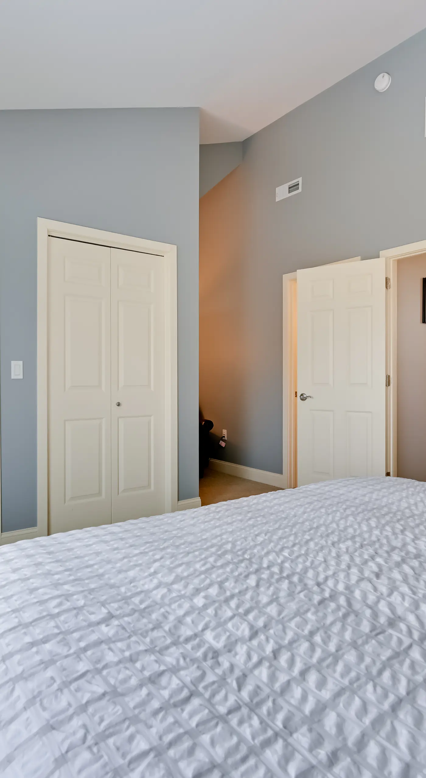 Bright Condo w/ Community Perks: Near Ski Quechee!