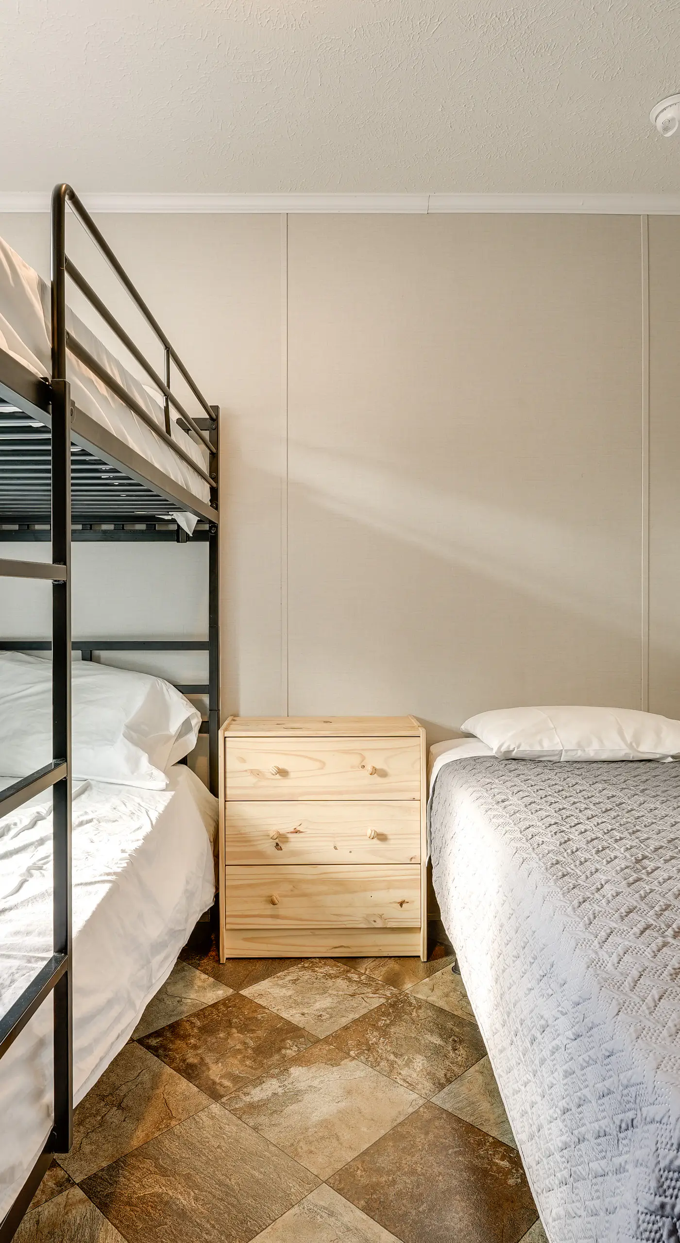 Cozy Cassopolis Cabin, Near Parks & Golfing!