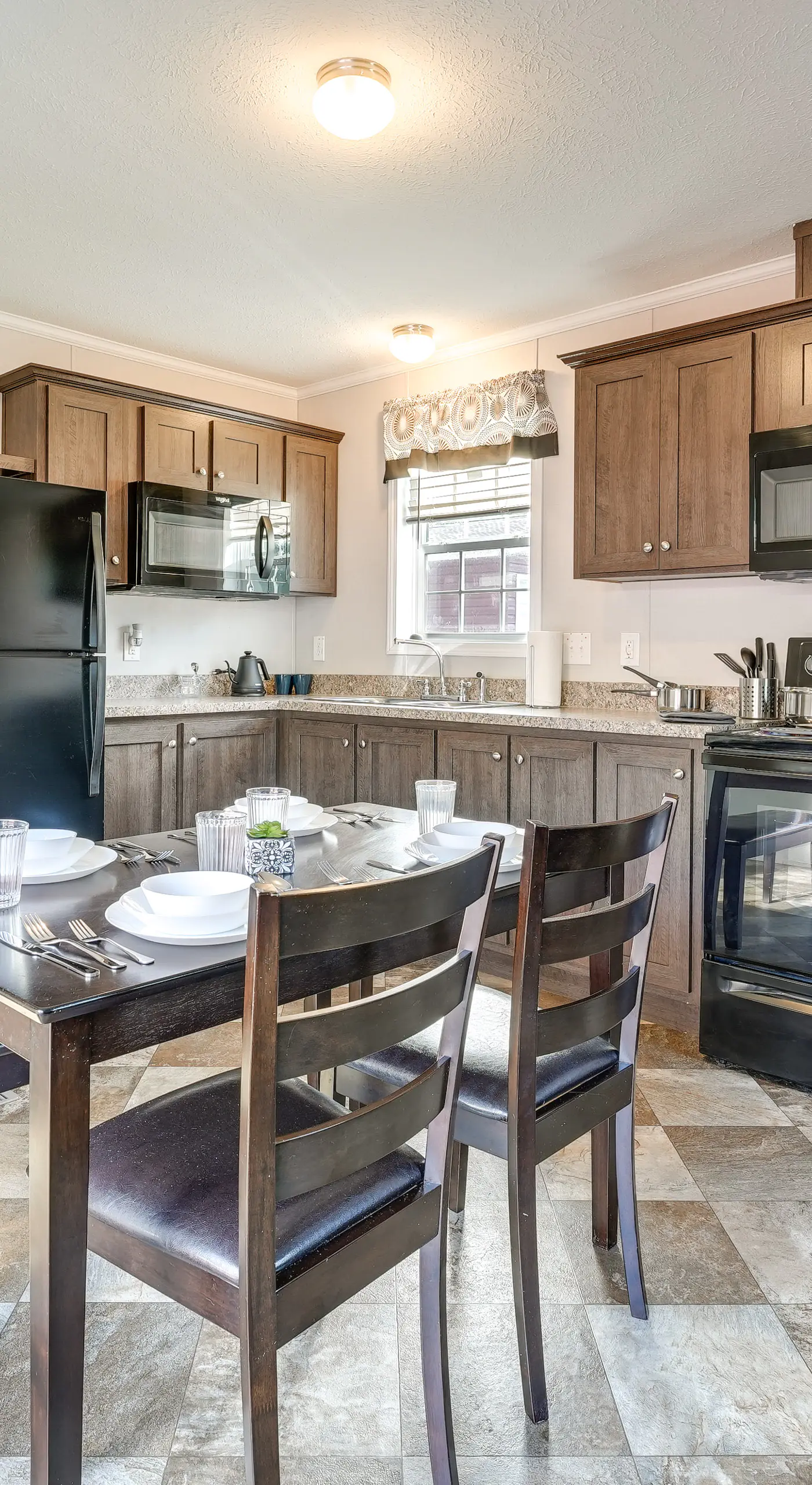 Cozy Cassopolis Cabin, Near Parks & Golfing!