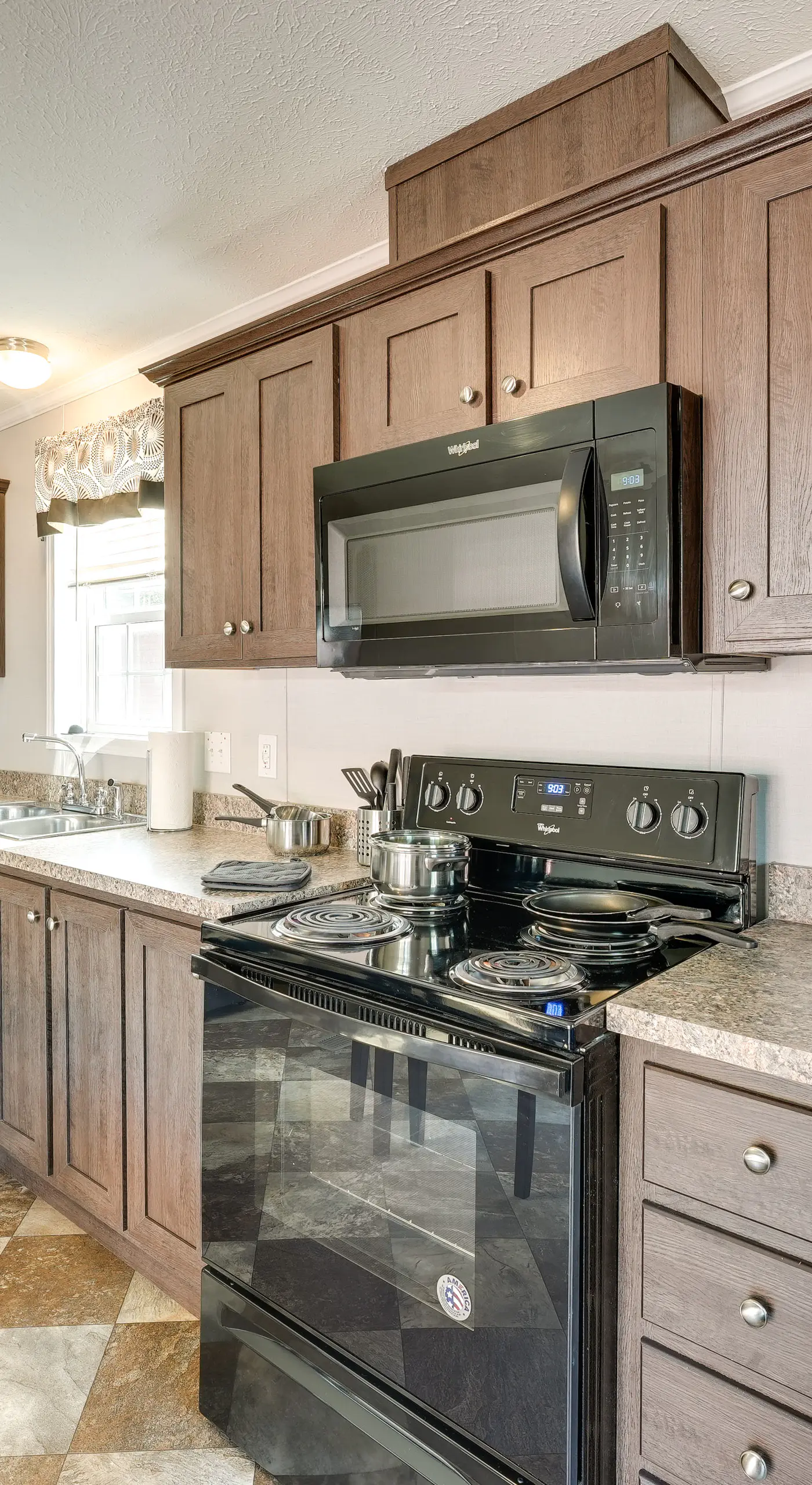 Cozy Cassopolis Cabin, Near Parks & Golfing!