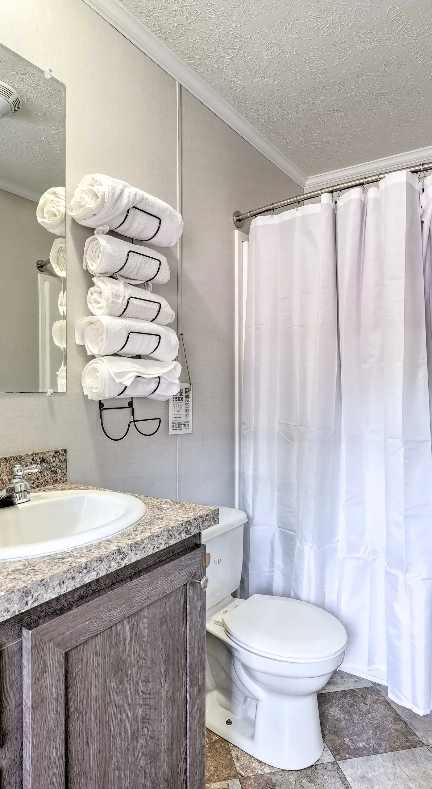 Pet-Friendly Cassoplis Cabin, Close to Parks!